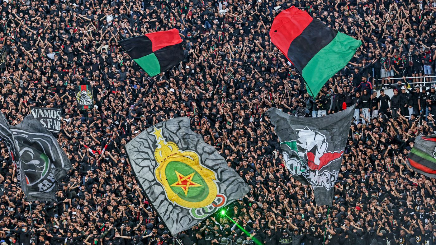 جماهير الجيش الملكي مهددة بالغياب أمام الأهلي المصري