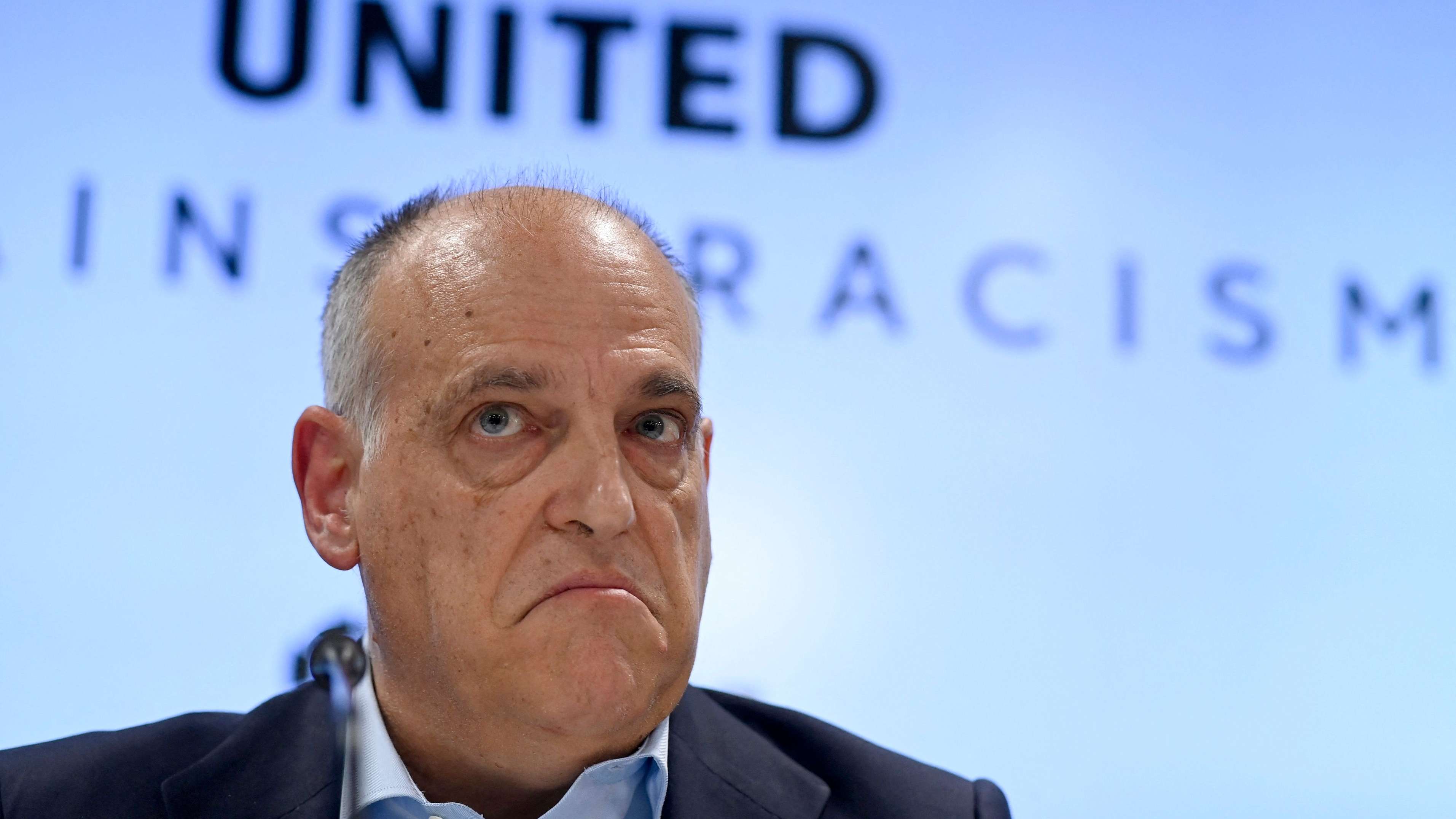 ريال مدريد ضد إشبيليةتيباس يصعّد لهجته ضد ريال مدريد: الإدارة تقود أوركسترا من أبواقها والقناة تغنيرئيس رابطة الليجا للملكي: تريدون أن يظهر فريقكم دائمًا في ثوب الضحية03:4516 أكتوبر 2026