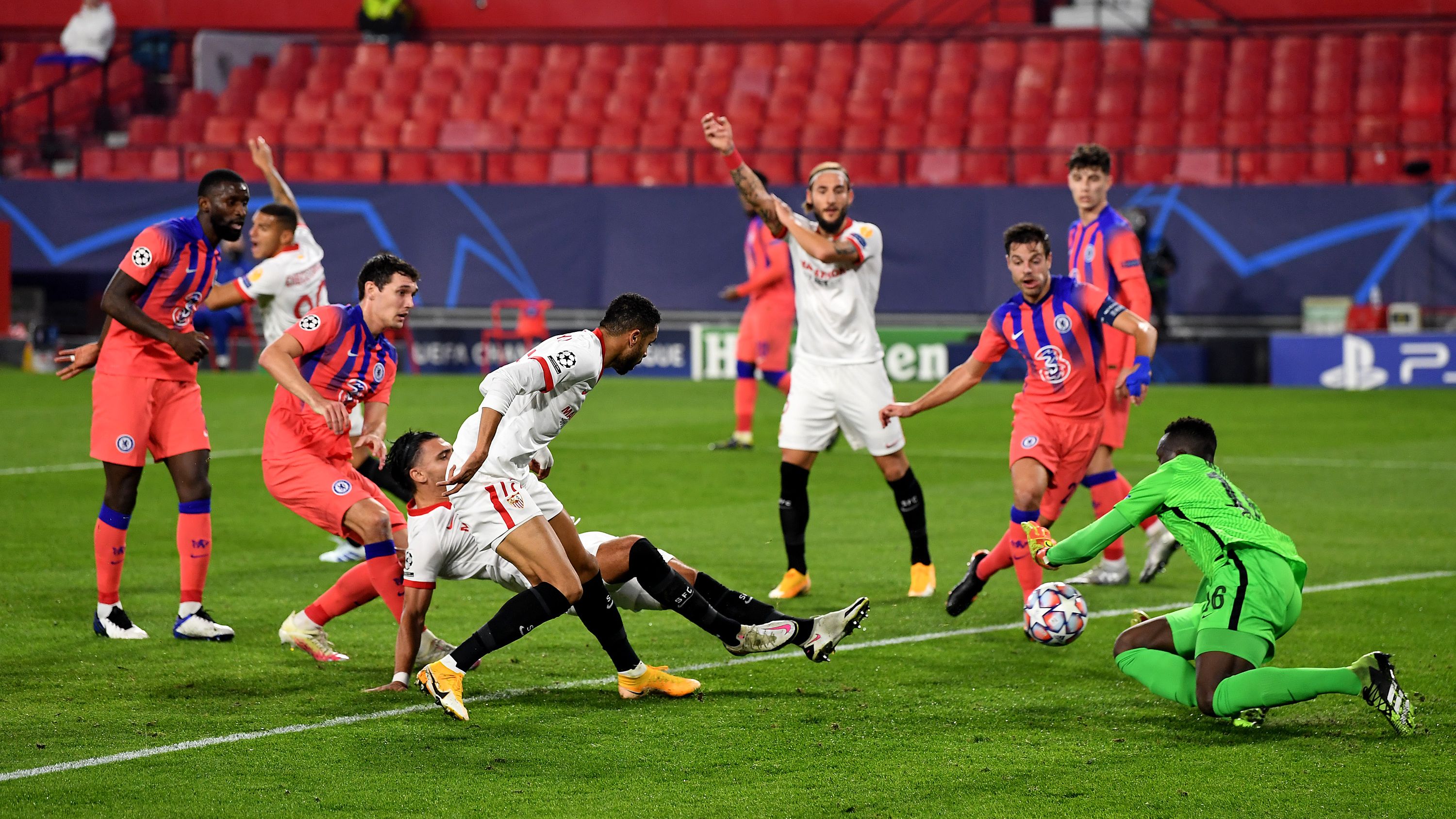 FC Sevilla v Chelsea FC: Group E - UEFA Champions League