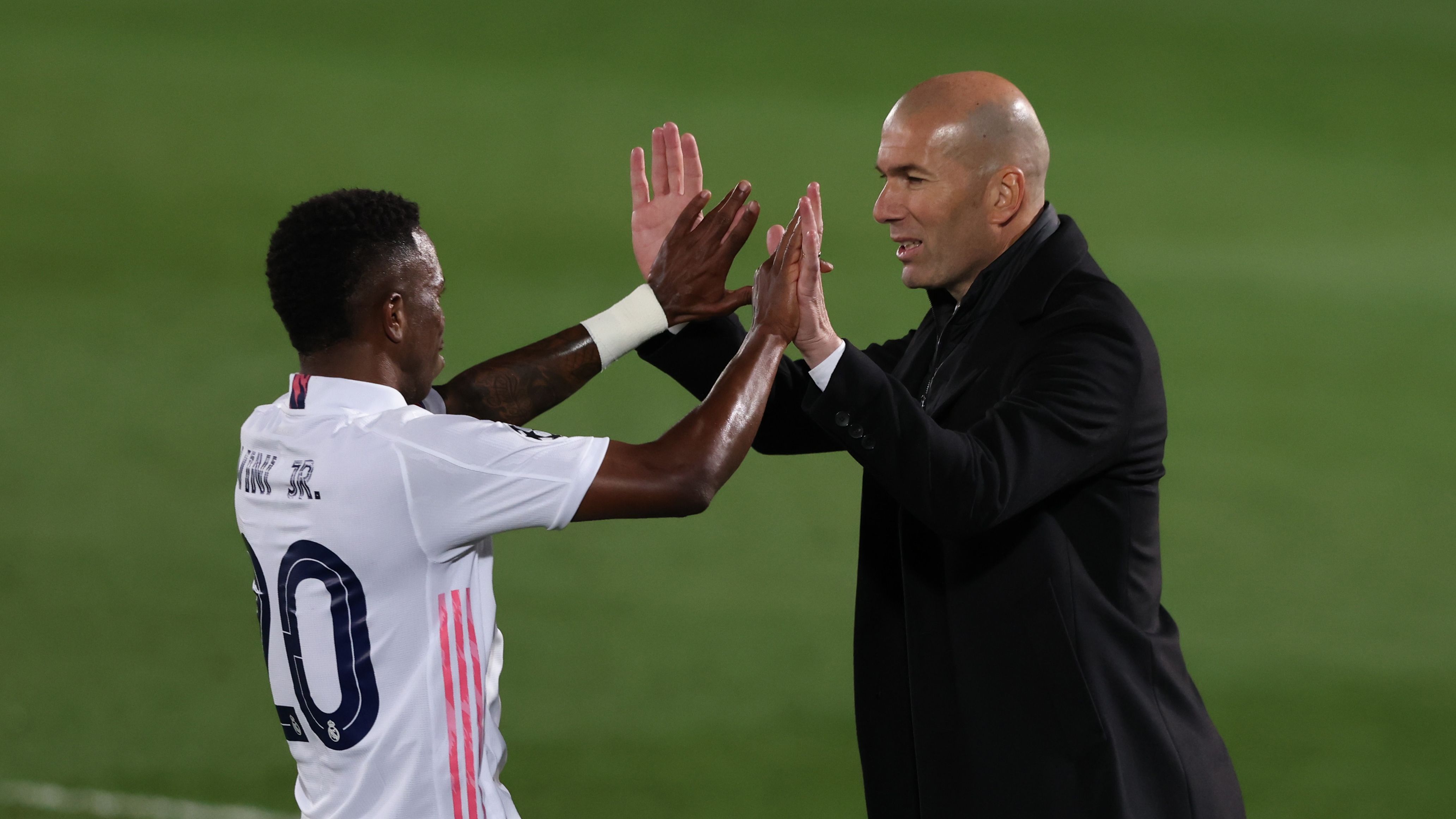 Real Madrid v Liverpool FC - UEFA Champions League Quarter Final: Leg One