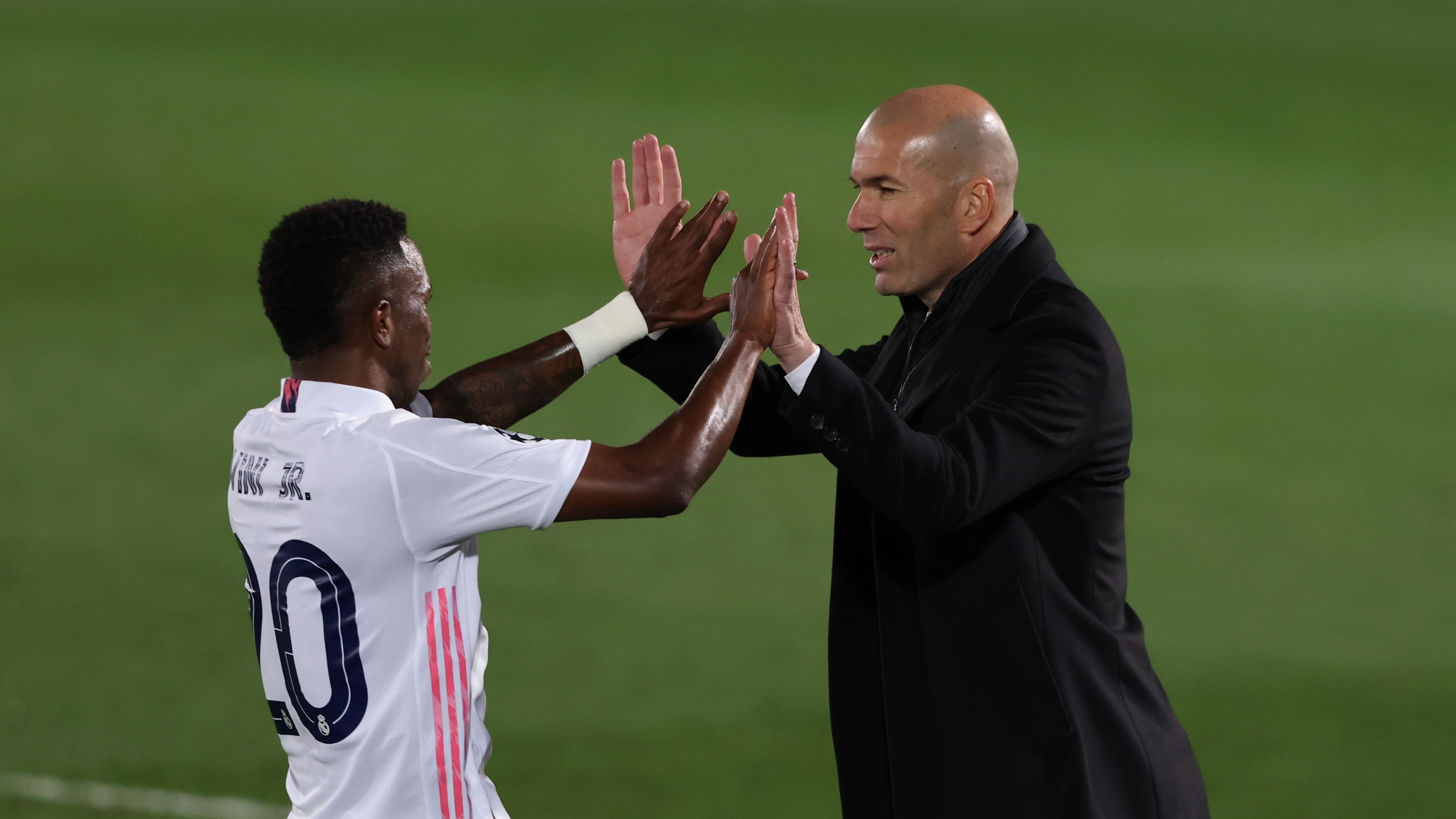 Real Madrid v Liverpool FC - UEFA Champions League Quarter Final: Leg One