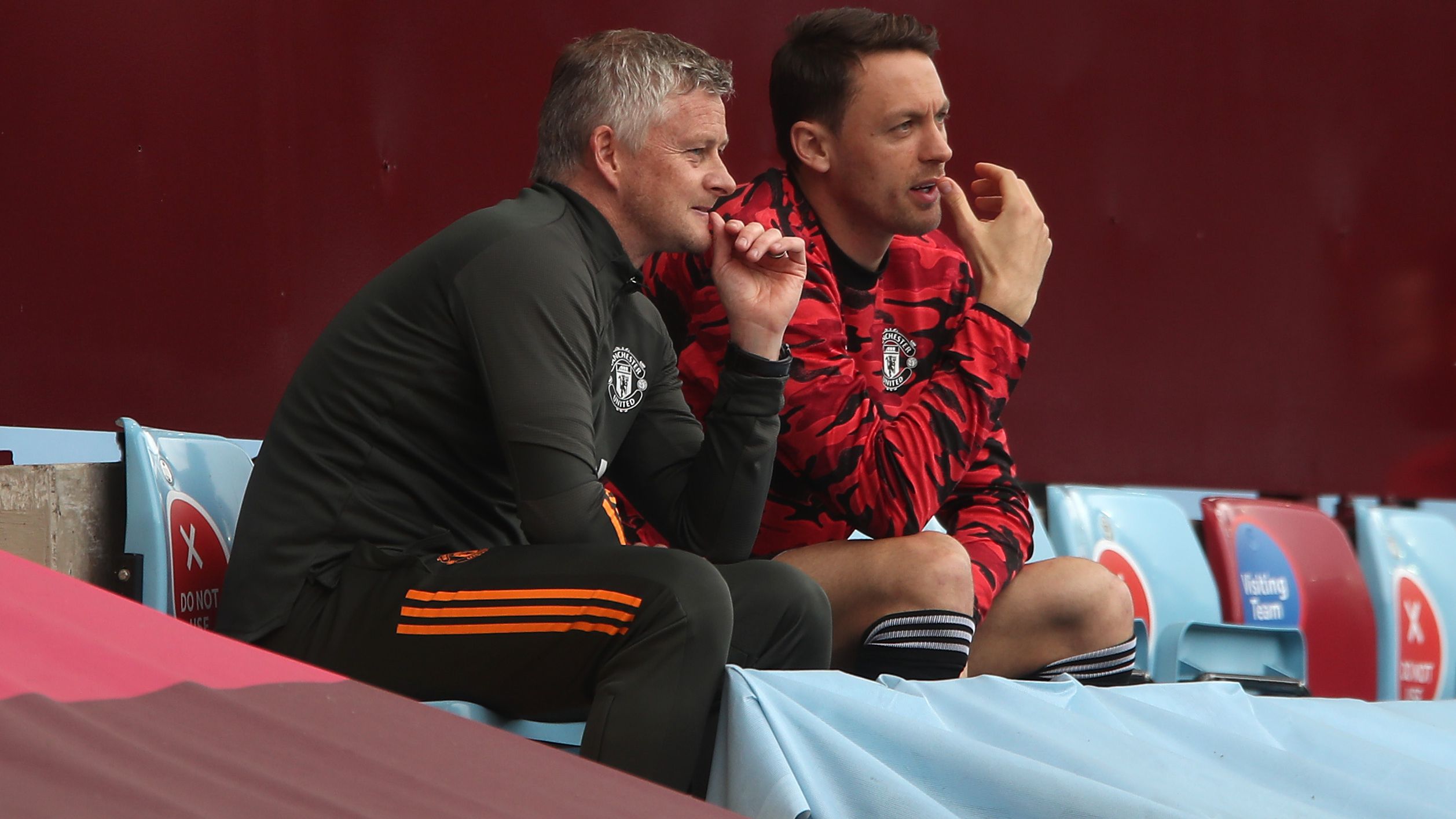 Aston Villa v Manchester United - Premier League