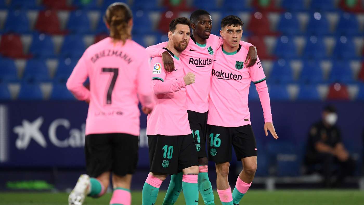 Levante UD v FC Barcelona - La Liga Santander