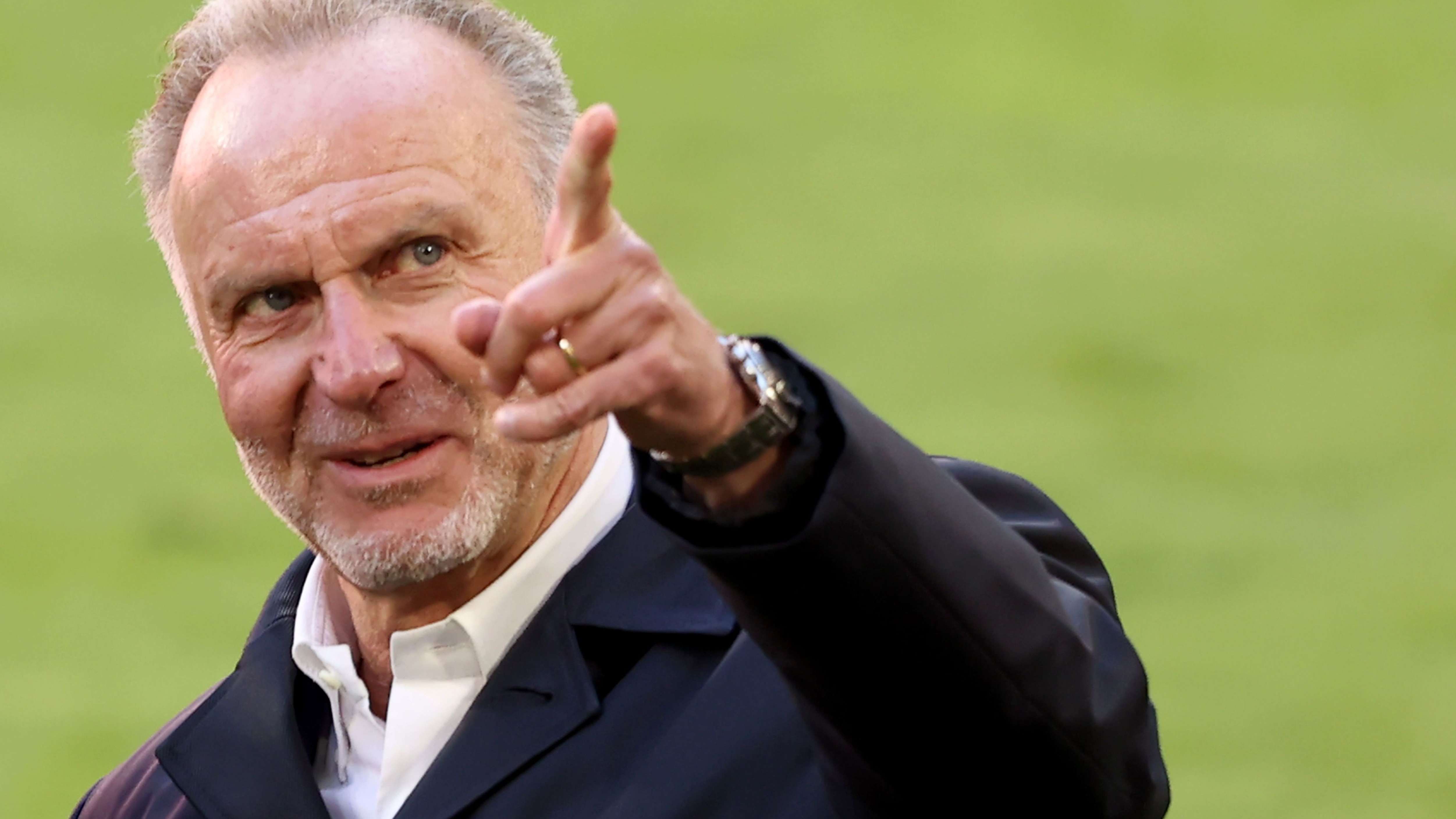 FC Bayern Muenchen v FC Augsburg - Bundesliga