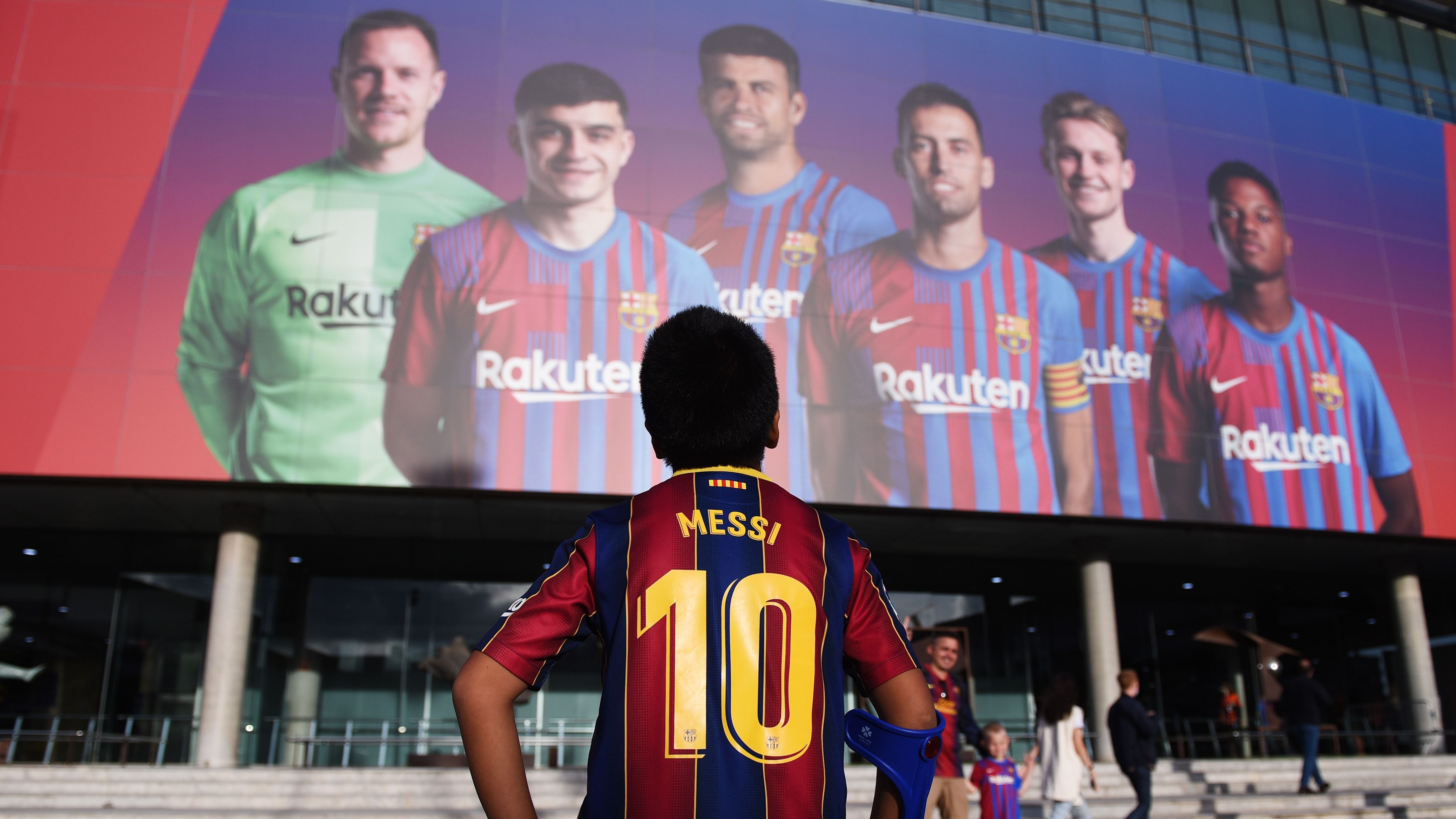 FC Barcelona v Dinamo Kiev: Group E - UEFA Champions League