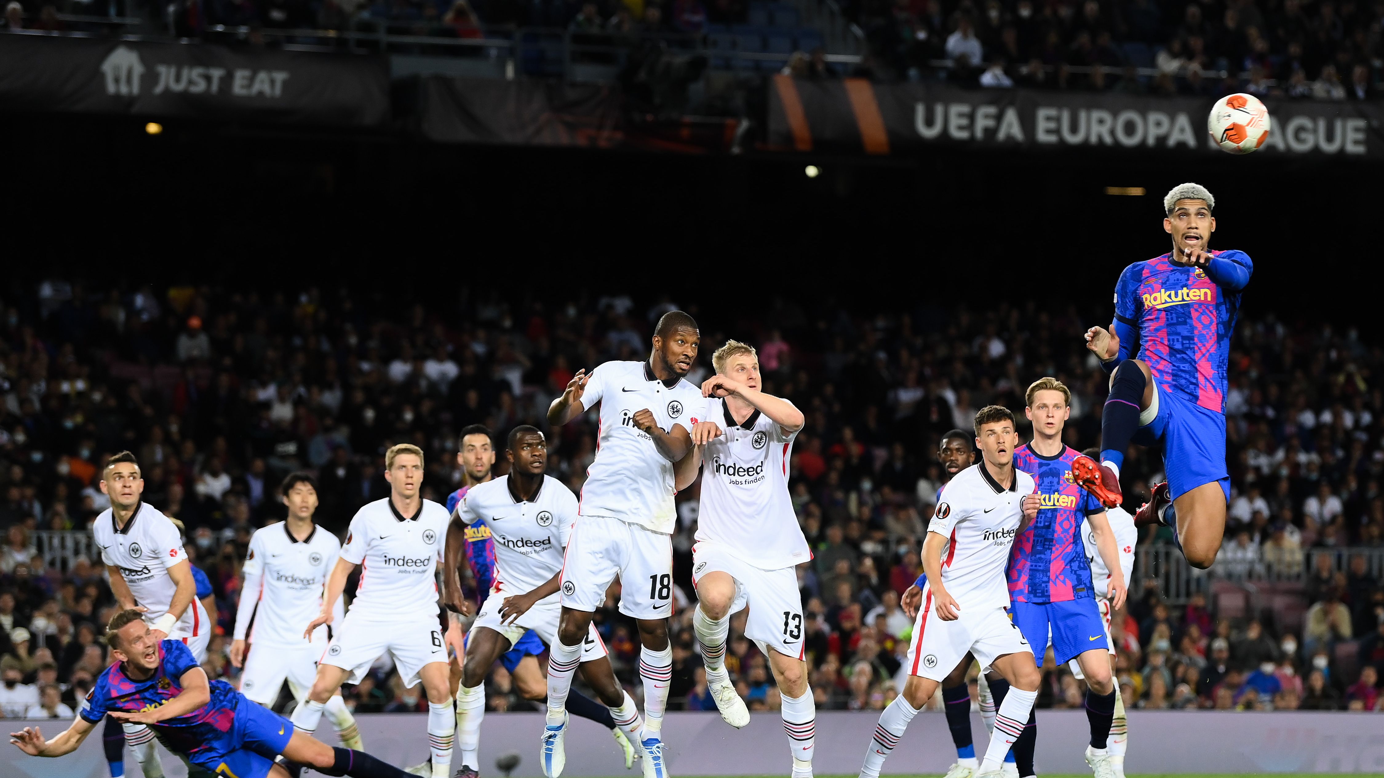 FC Barcelona v Eintracht Frankfurt: Quarter Final Leg Two - UEFA Europa League