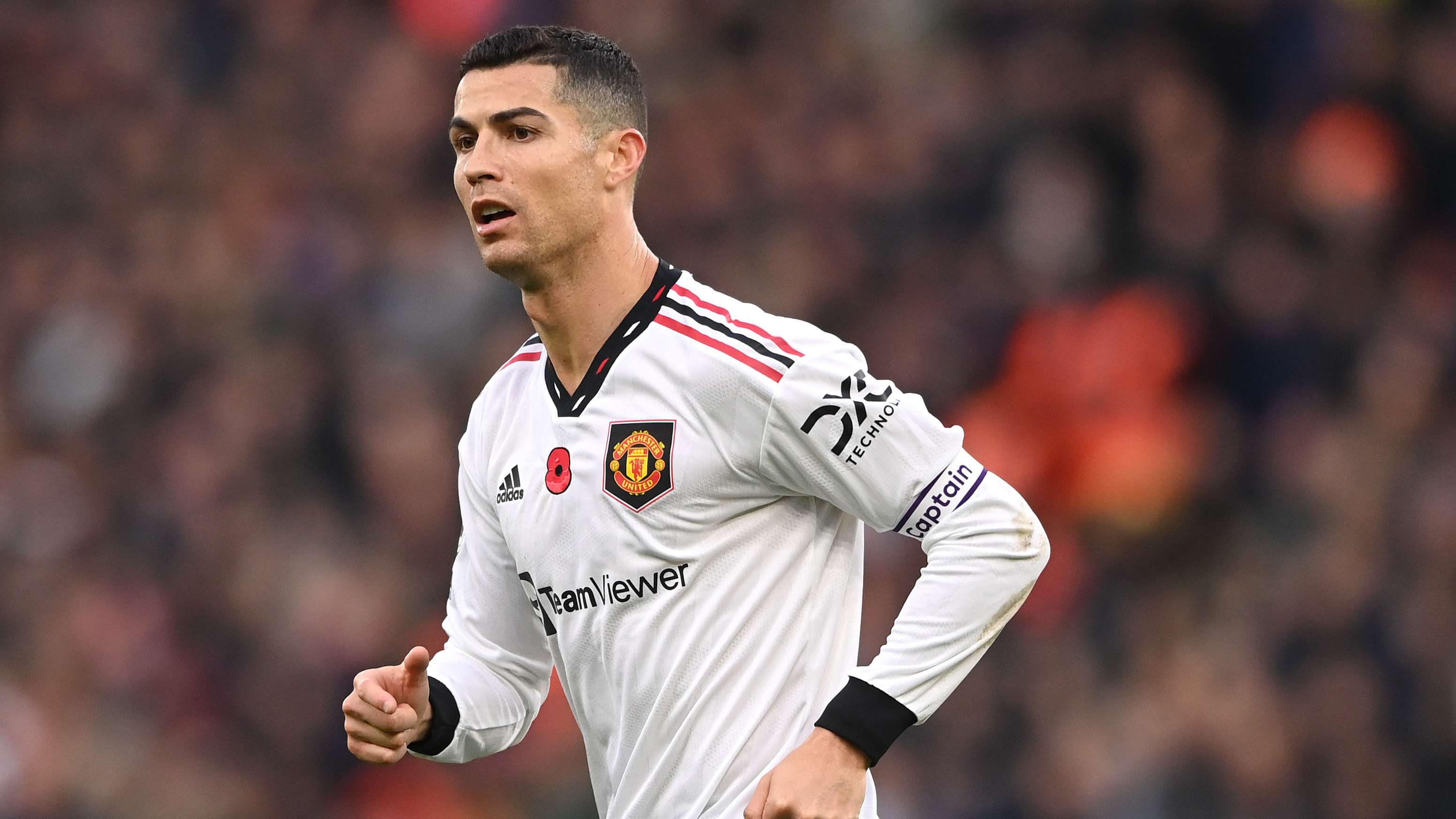 Aston Villa v Manchester United - Premier League