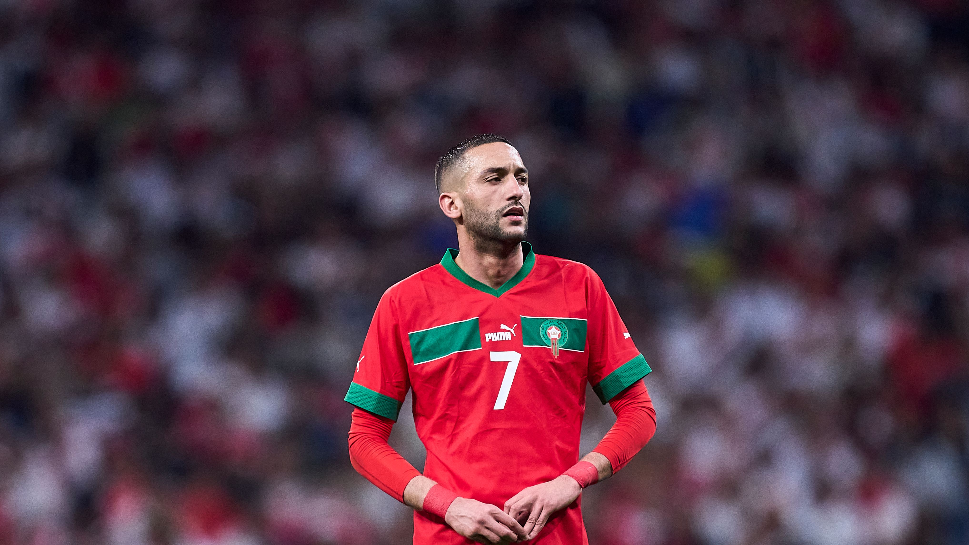 زياش يستضيف طفلًا من ذوي الهمم في مباراة الوداد وأولمبيك آسفي بكأس الكونفيدرالية