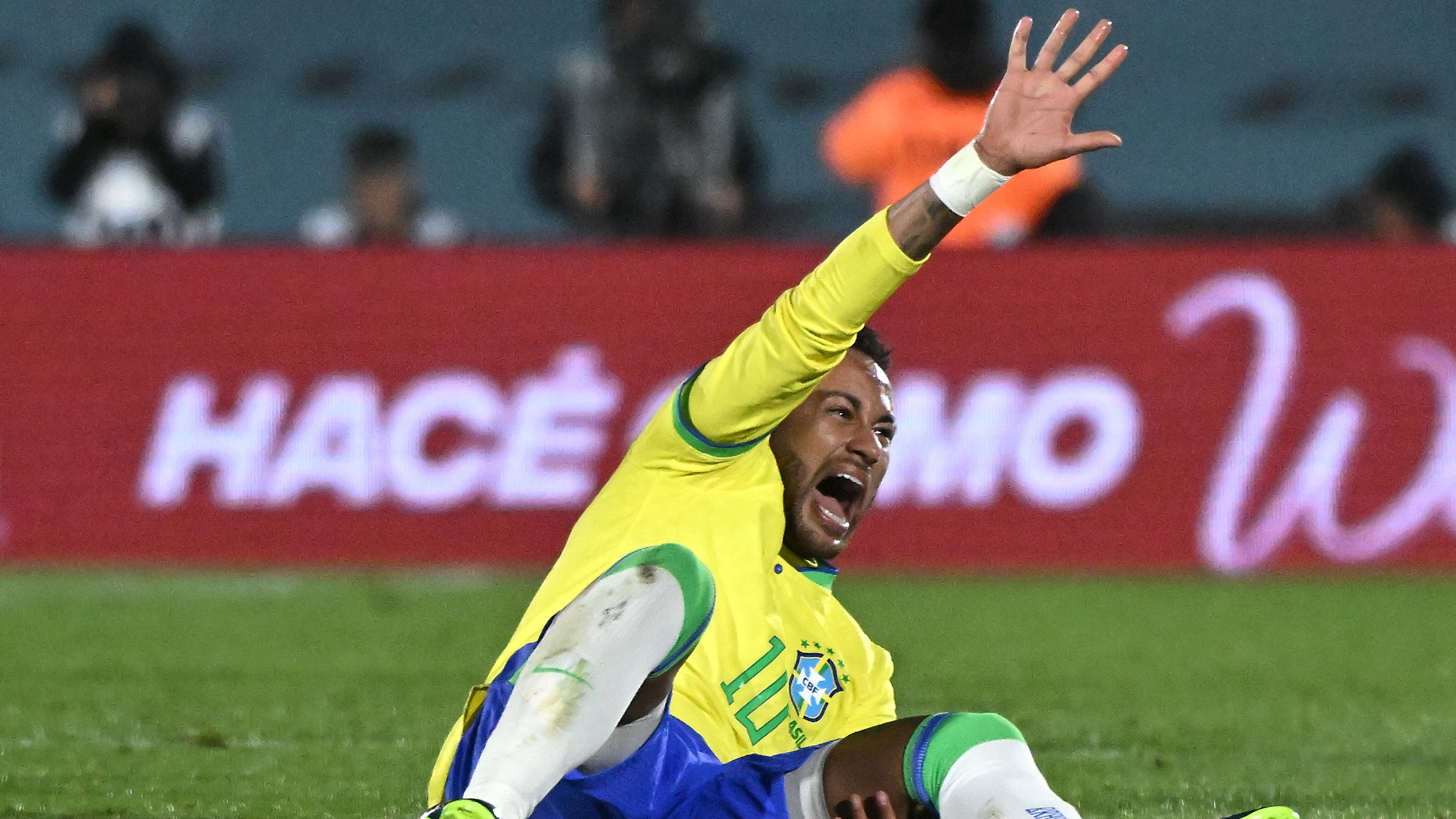 نيمار يلمح لاعتزاله في 2026.. هل تنتهي أسطورة كرة القدم البرازيلية؟