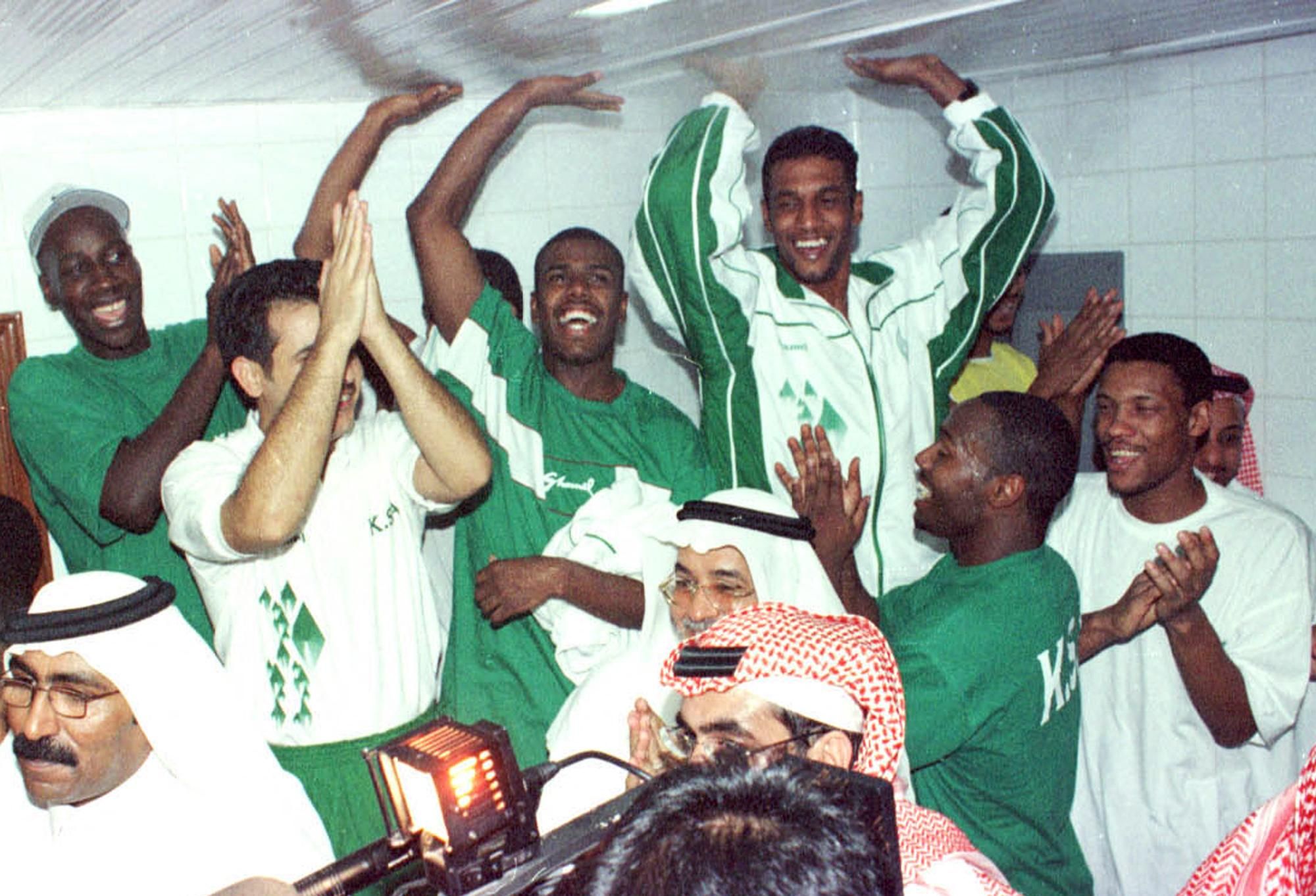 SOCCER-WC2002-SAUDI-THAILAND
