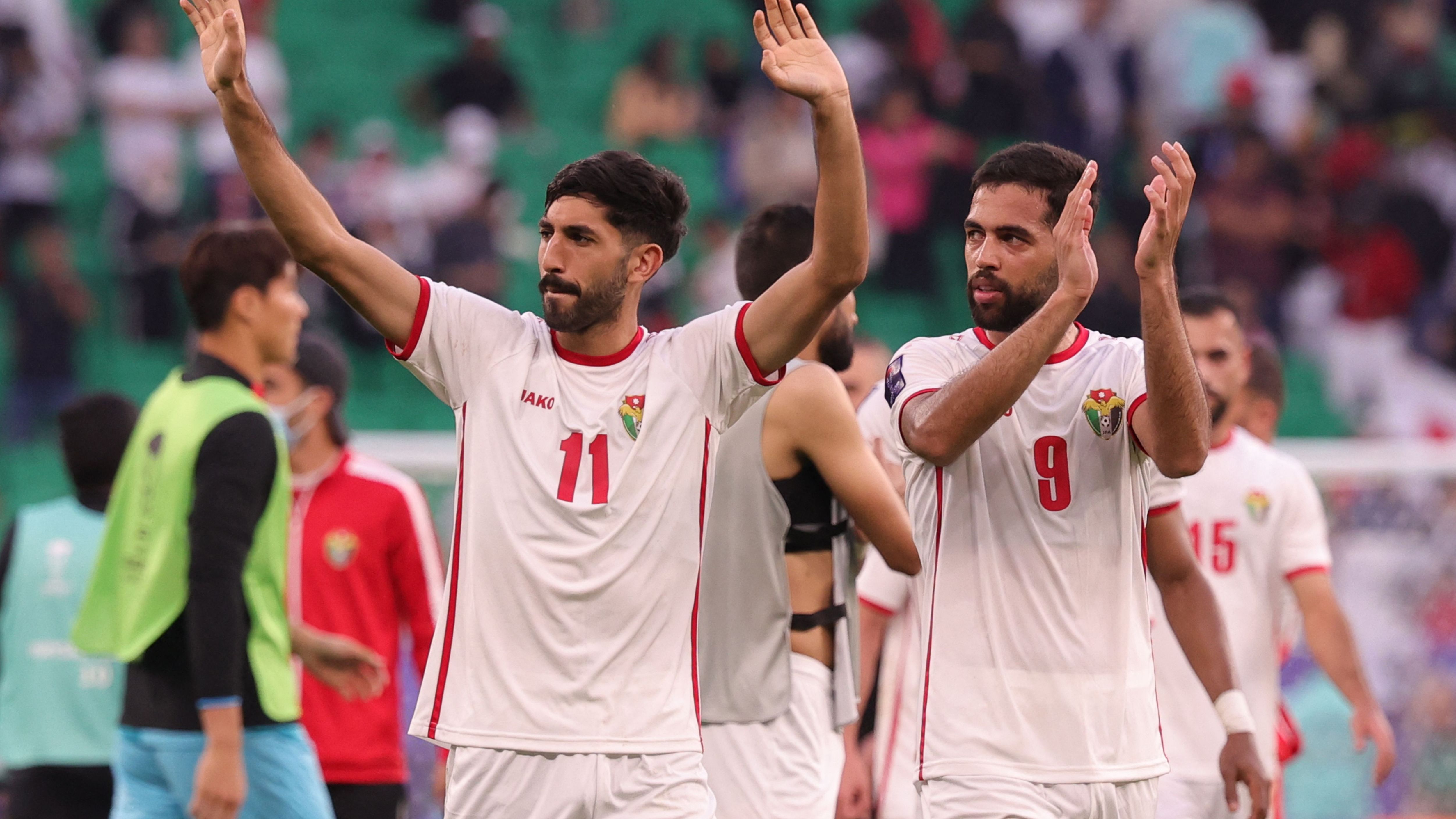 Lesión de Yazan Al-Naimat ACL durante la Copa Árabe 2025 Jordania vs Irak