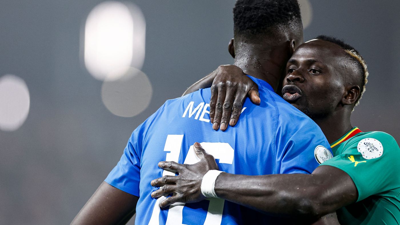 بالفيديو.. حارس أهلي جدة يورط السنغال.. ونجم النصر ينقذه