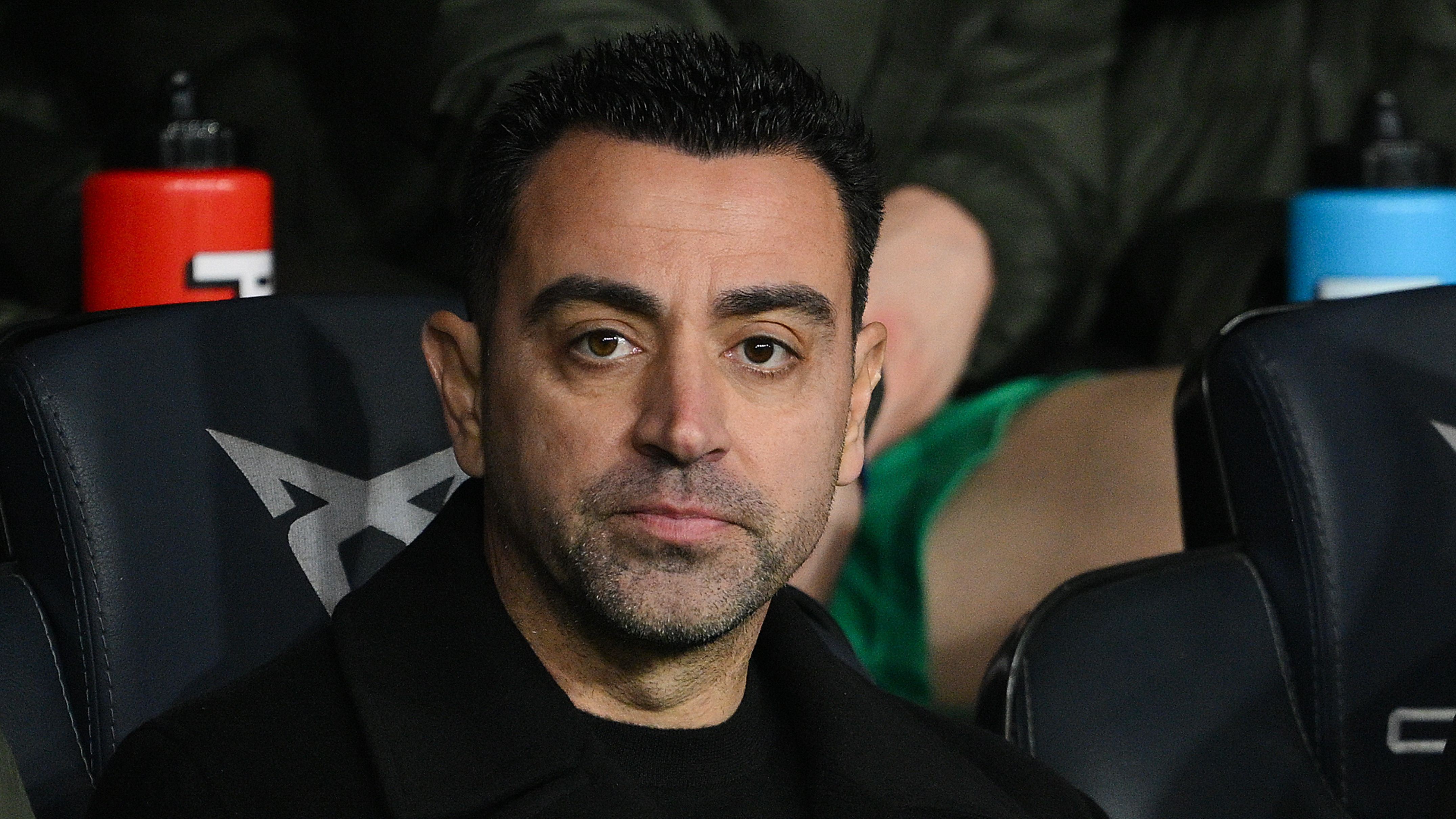 تشافي: ميسي لم يسرقني.. وهؤلاء خلفائي في الملاعب