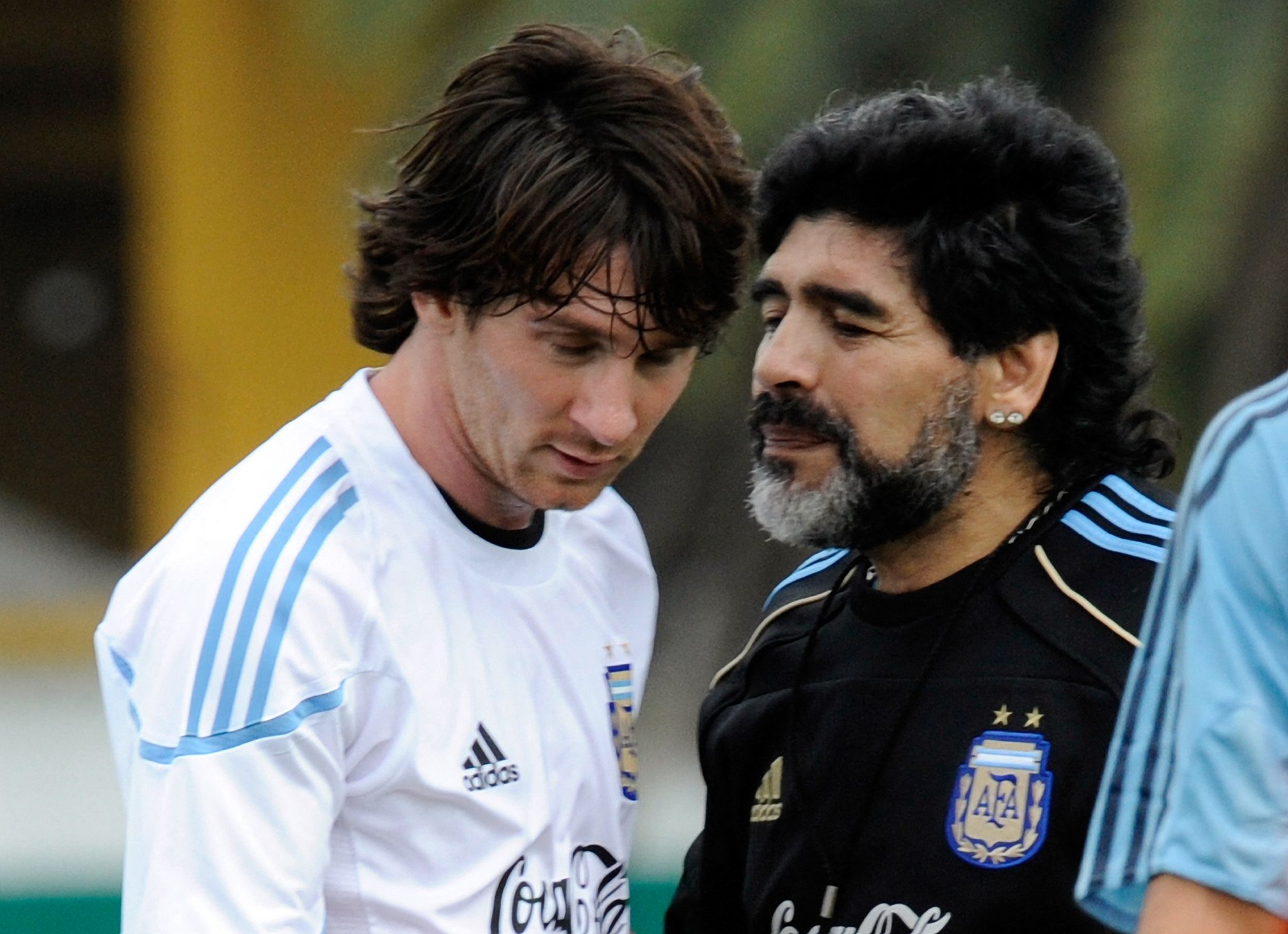 FBL-WC2010-ARG-TRAINING-MARADONA-MESSI