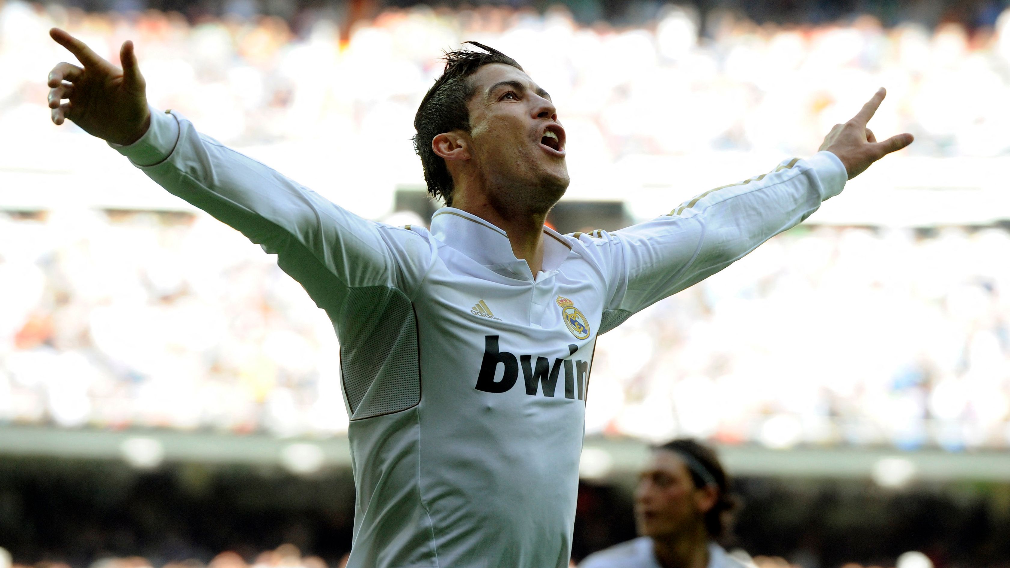 TOPSHOT-FBL-ESP-REAL-MADRID-OSASUNA