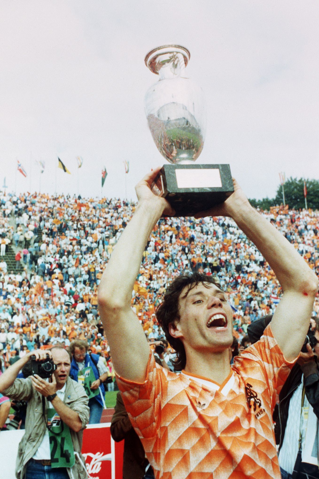 SOCCER-EURO88-NETHERLANDS-USSR