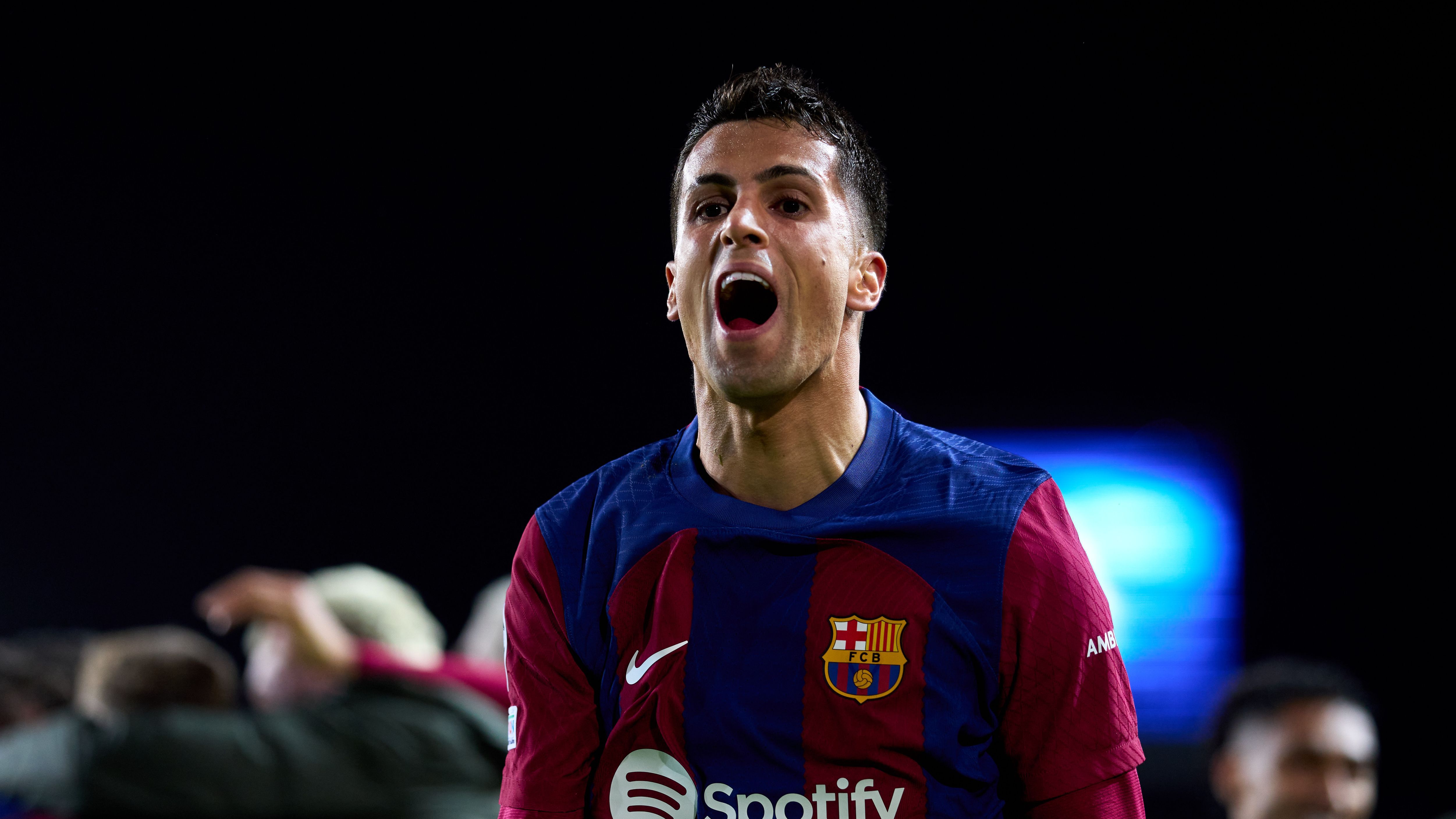 Joao Cancelo torna al Barcellona in prestito dall'Hilal
