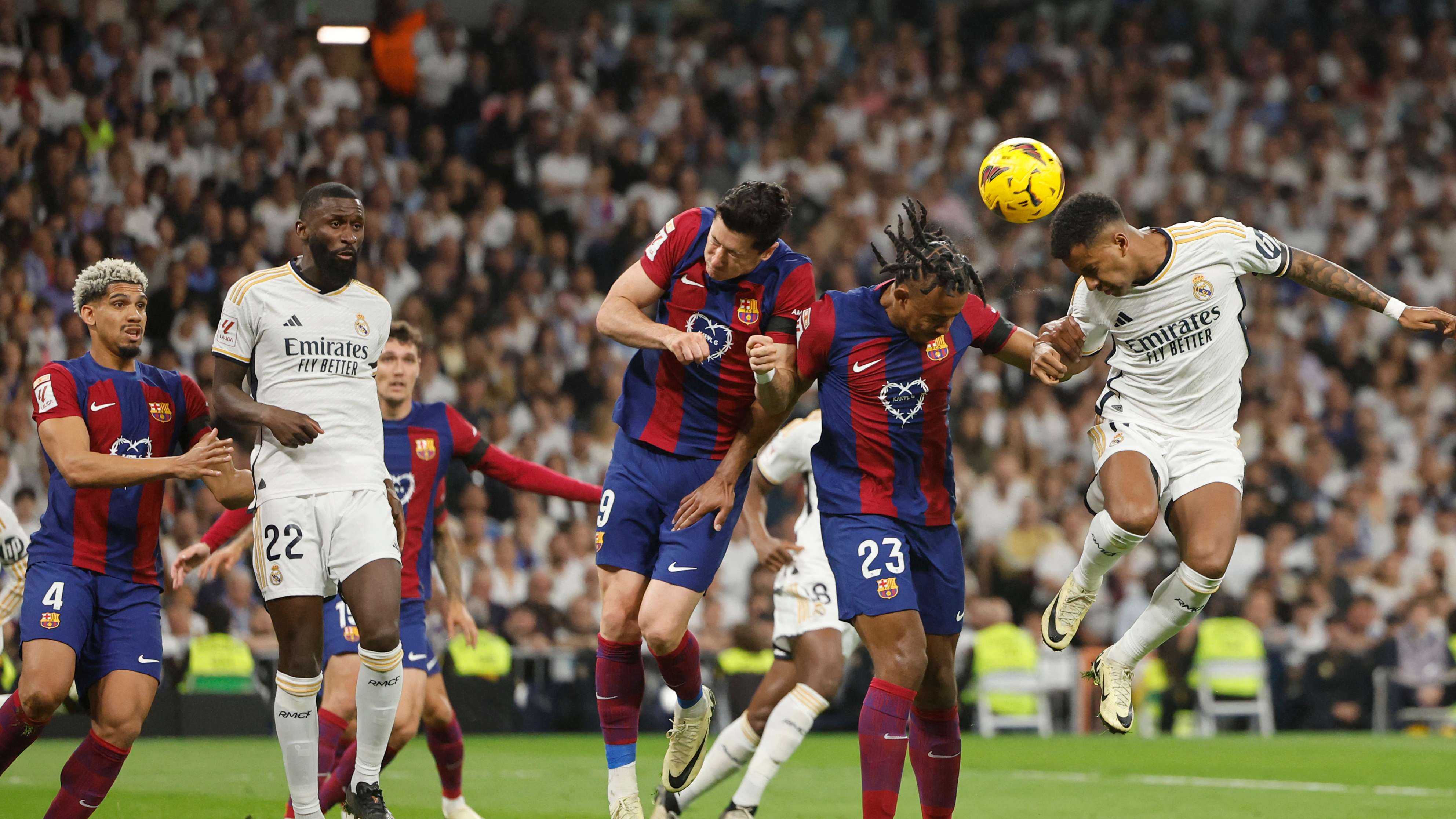 FBL-ESP-LIGA-REAL MADRID-BARCELONA