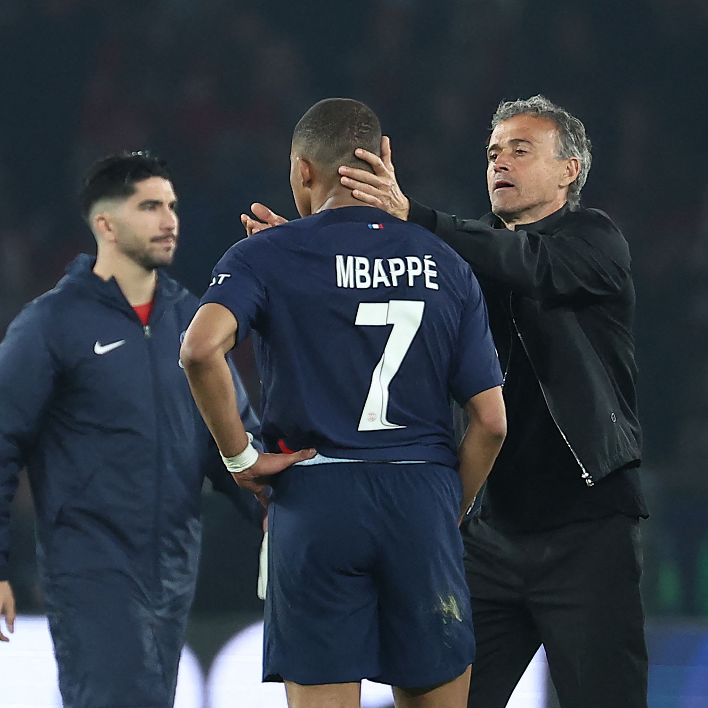 TOPSHOT-FBL-EUR-C1-PSG-DORTMUND