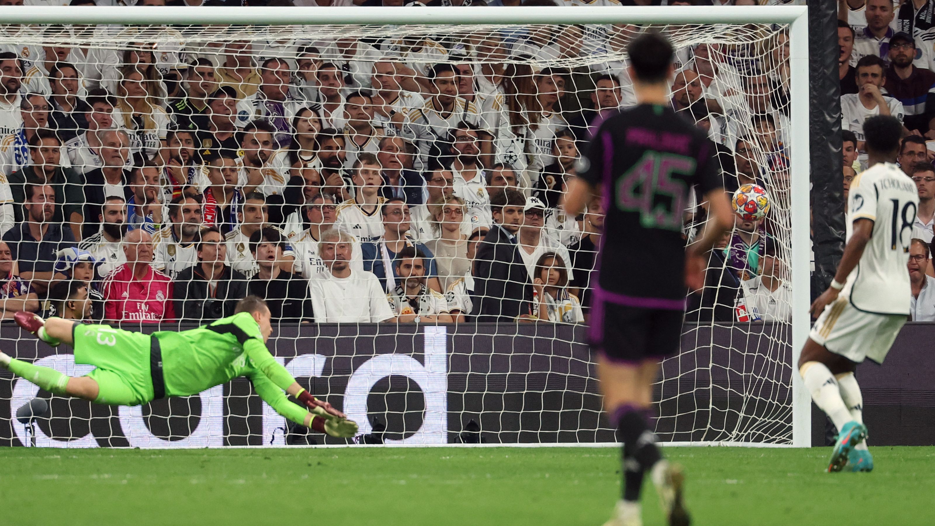 بايرن ميونخ يستعد لمواجهة ريال مدريد بتعزيزات نجمية في دوري الأبطال