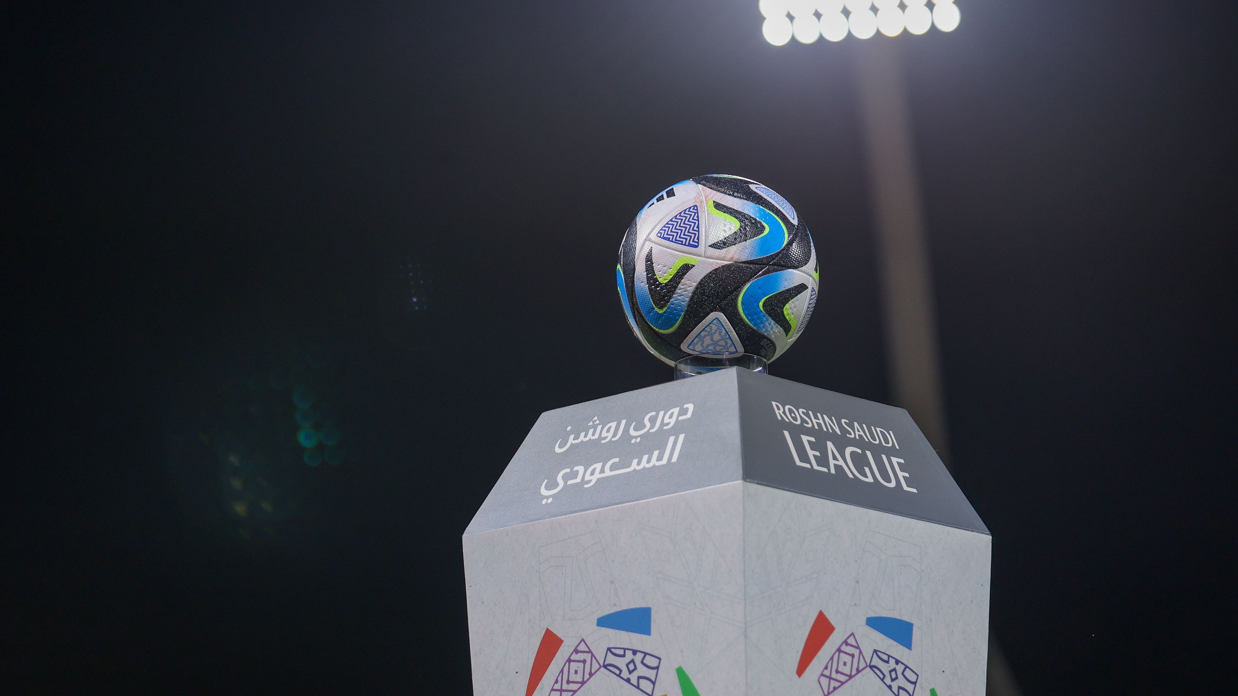 انطلاق دوري روشن السعودي 2025-2026: جدول المباريات والقنوات الناقلة والترتيب