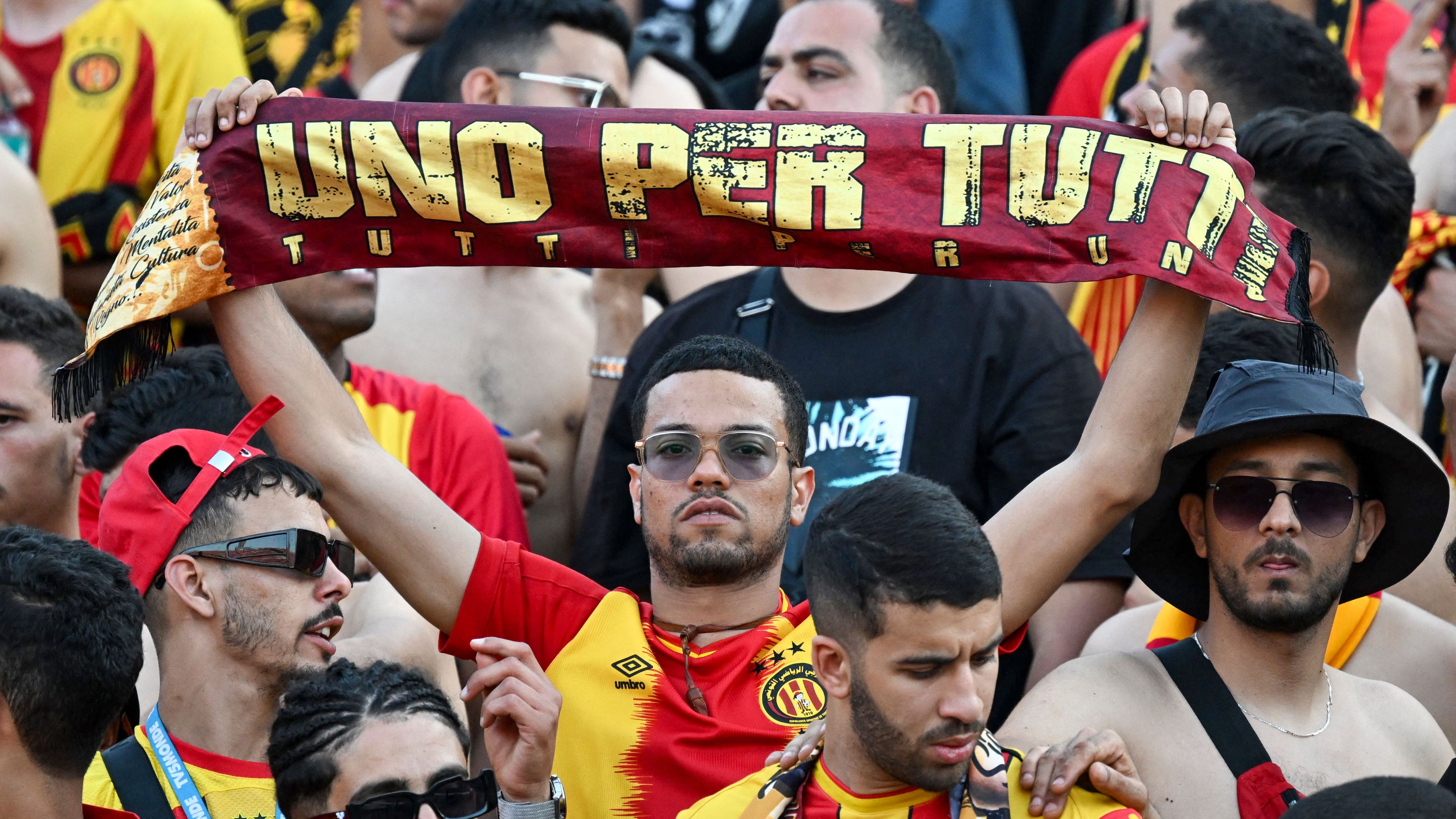 FBL-CAF-C1-AHLY-ESPERANCE-FANS