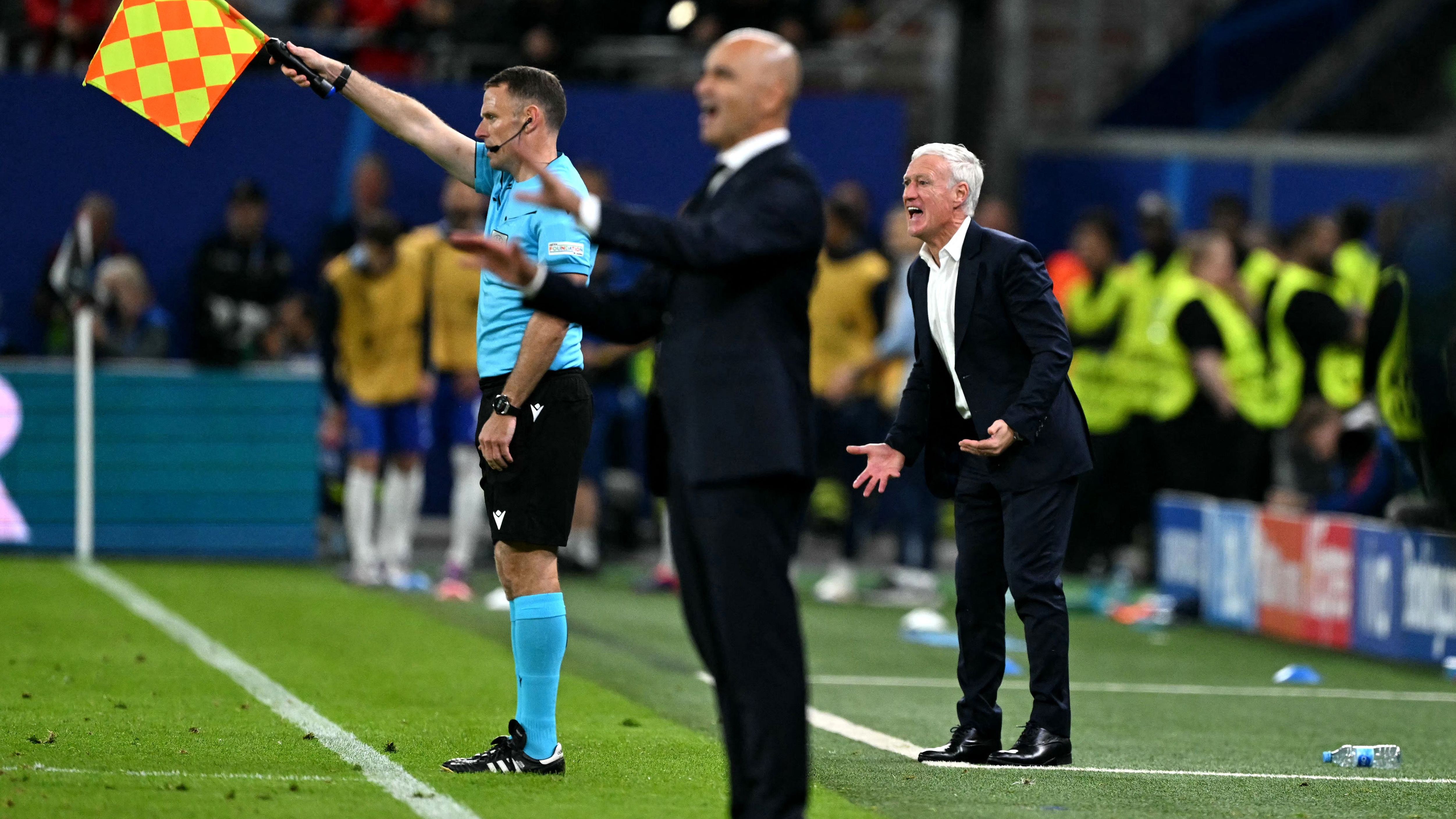 الاتحاد السعودي يؤكد بقاء جورجيوس دونيس ويستبعد مفاوضات مع مارتينيز وديشامب