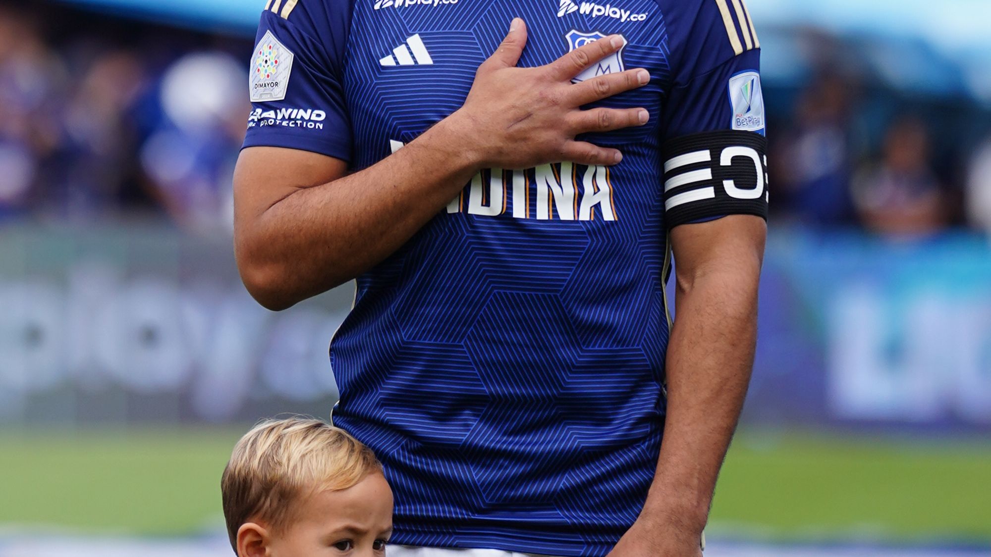 Statua di Radamel Falcao Colombia controversie immagine