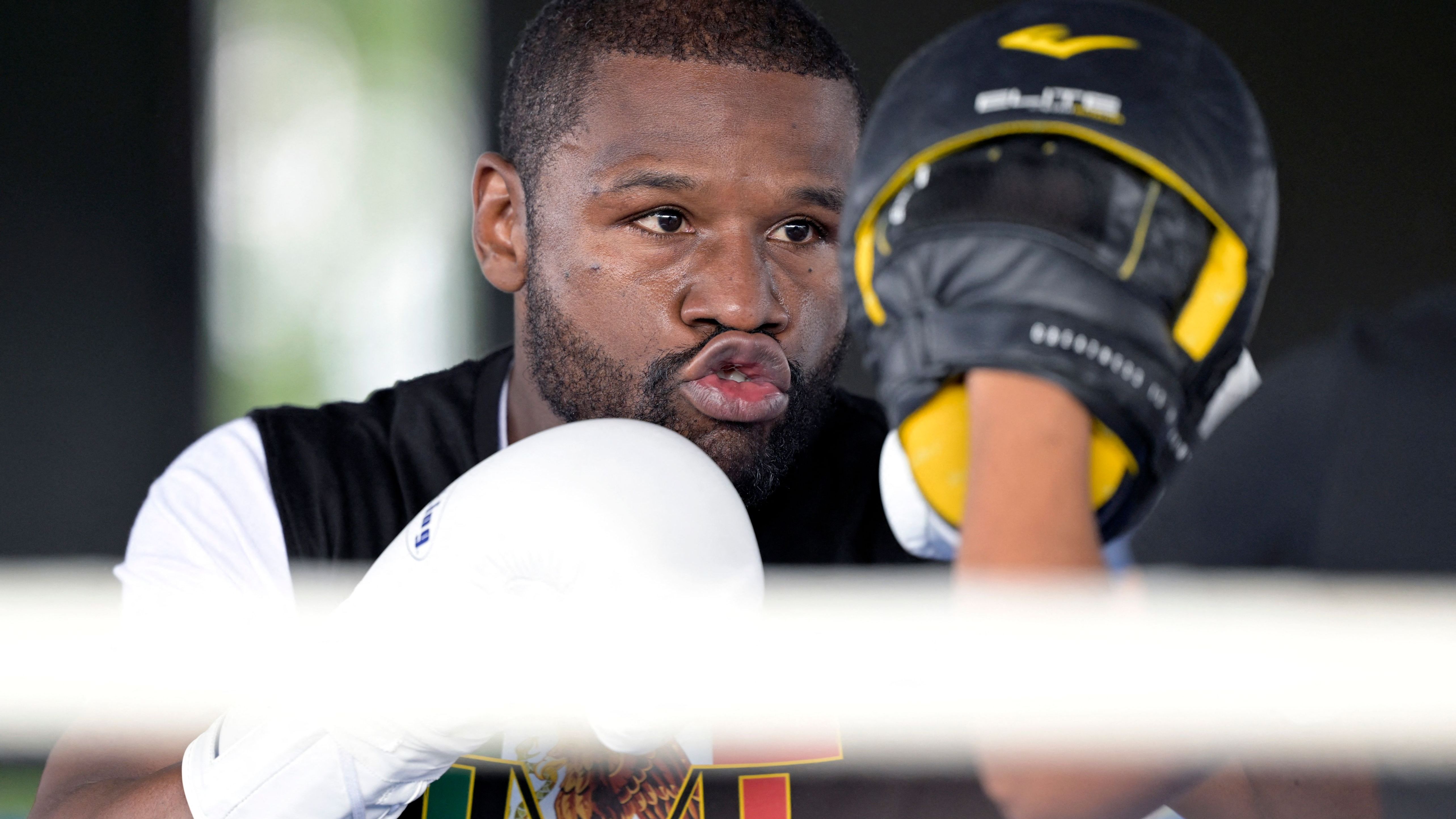 BOX-MEXICO-MAYWEATHER-GOTTI III