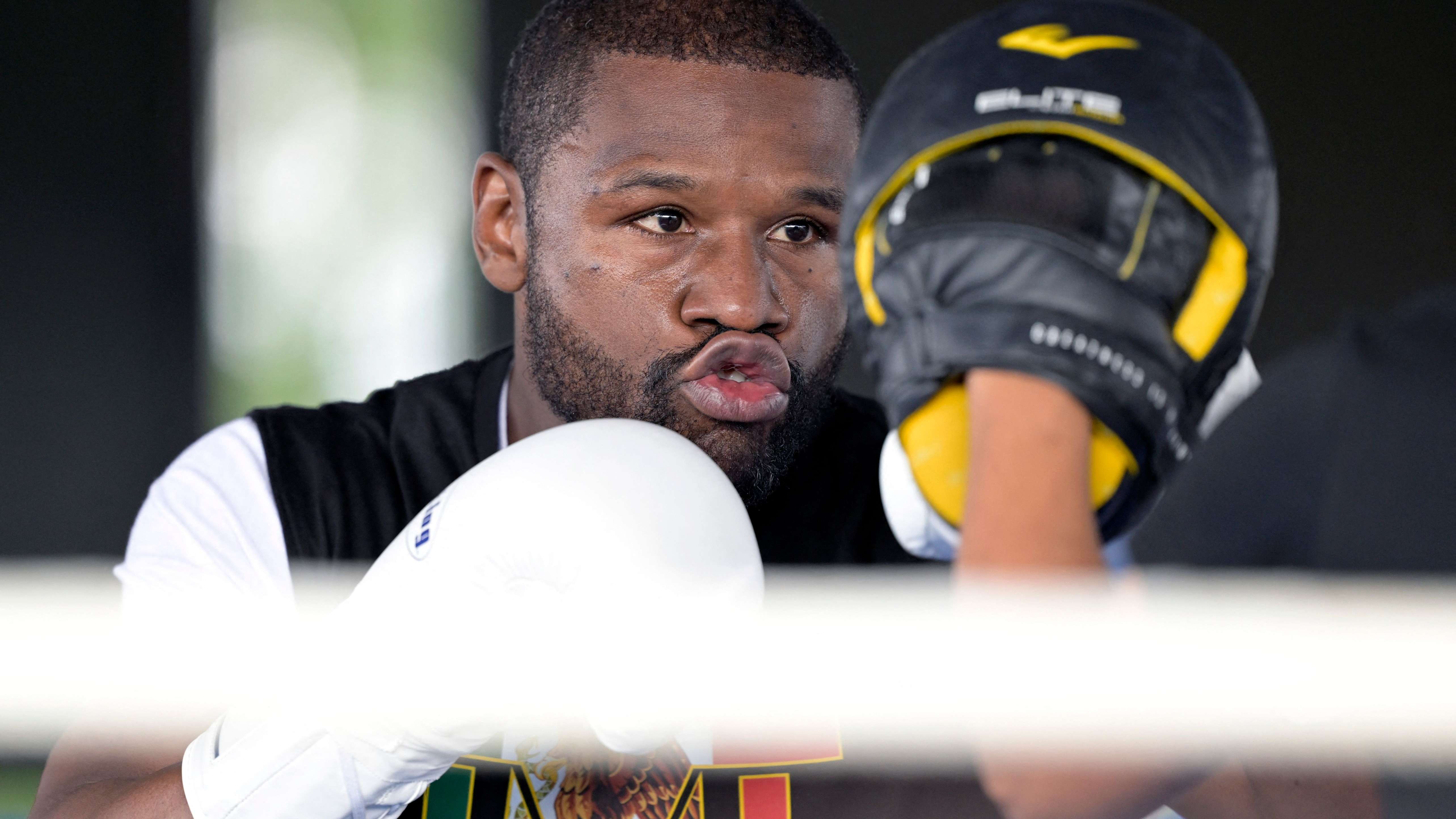 BOX-MEXICO-MAYWEATHER-GOTTI III
