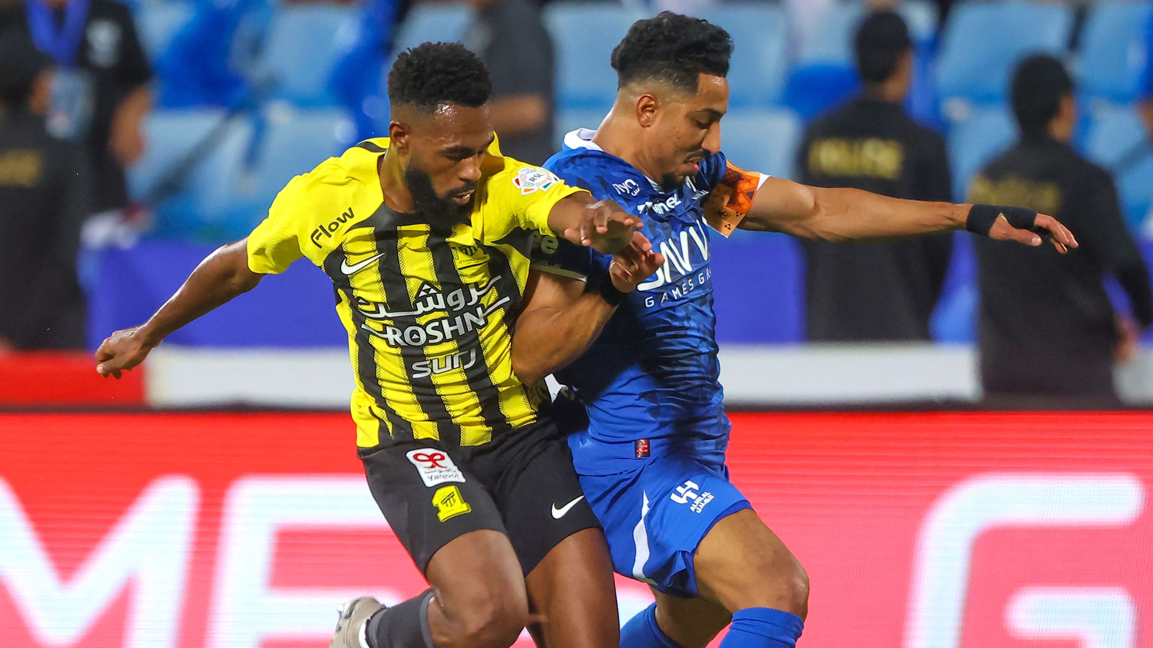الهلال سيستضيف غريمه النصر