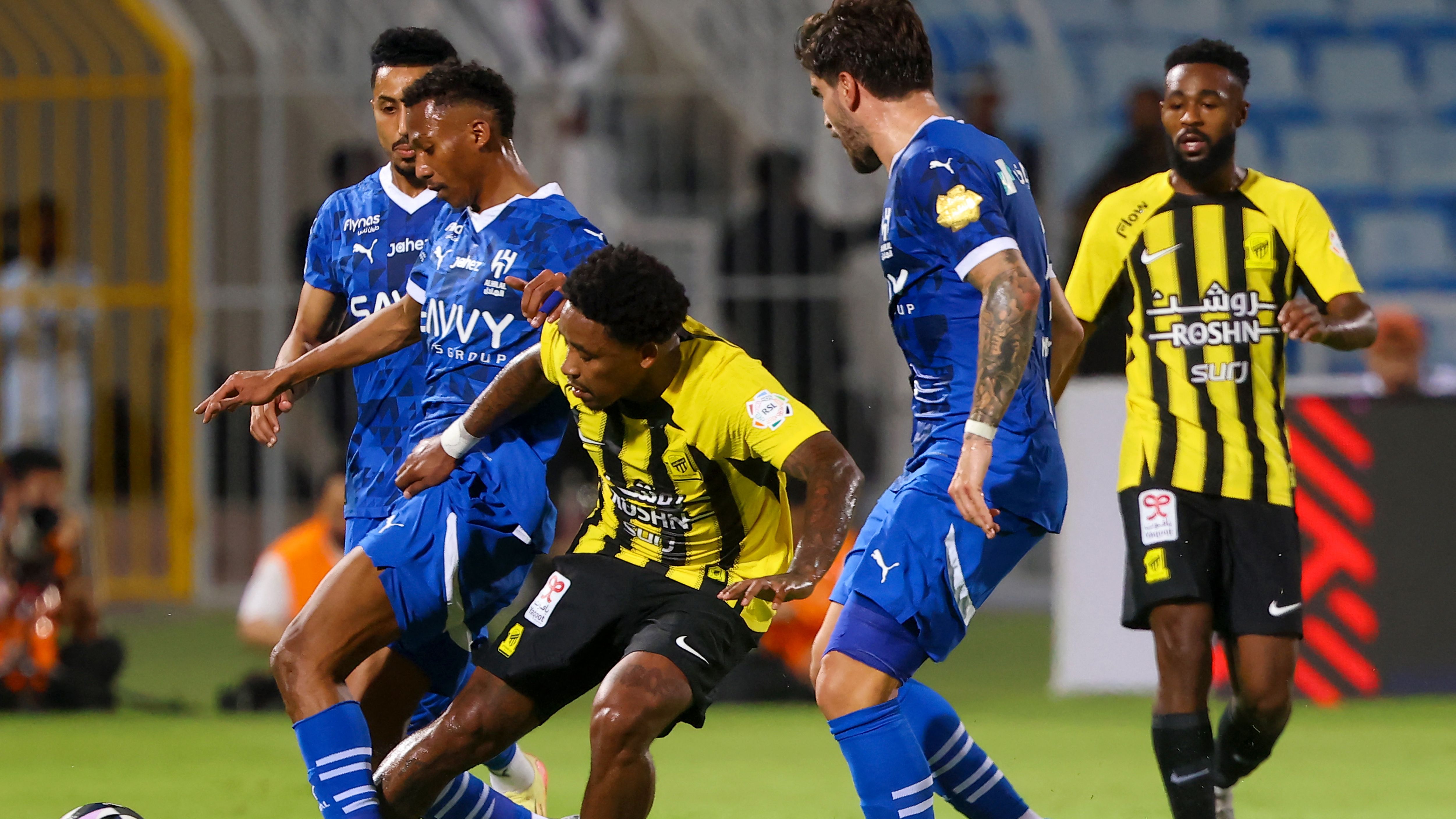 ديربي وكلاسيكو.. أبرز المواجهات الكروية للأندية السعودية في شهر رمضان