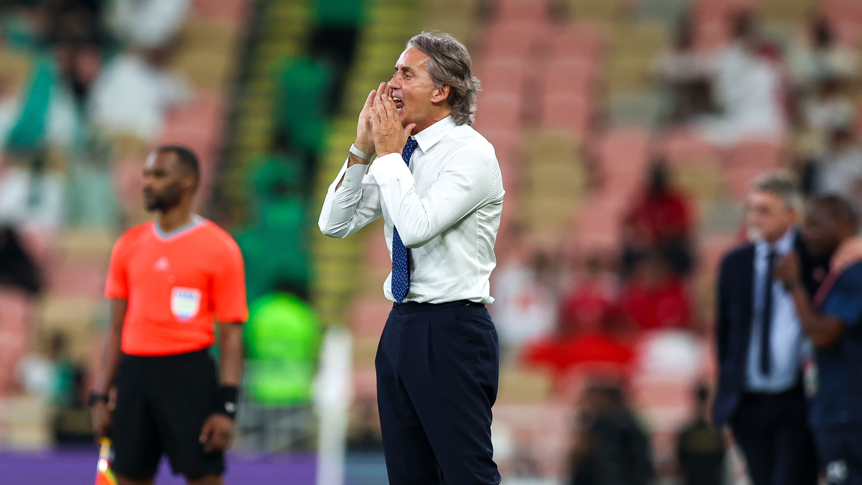 诺丁汉森林与切尔西帅位之争，戴茨与曼奇尼谁将掌舵？