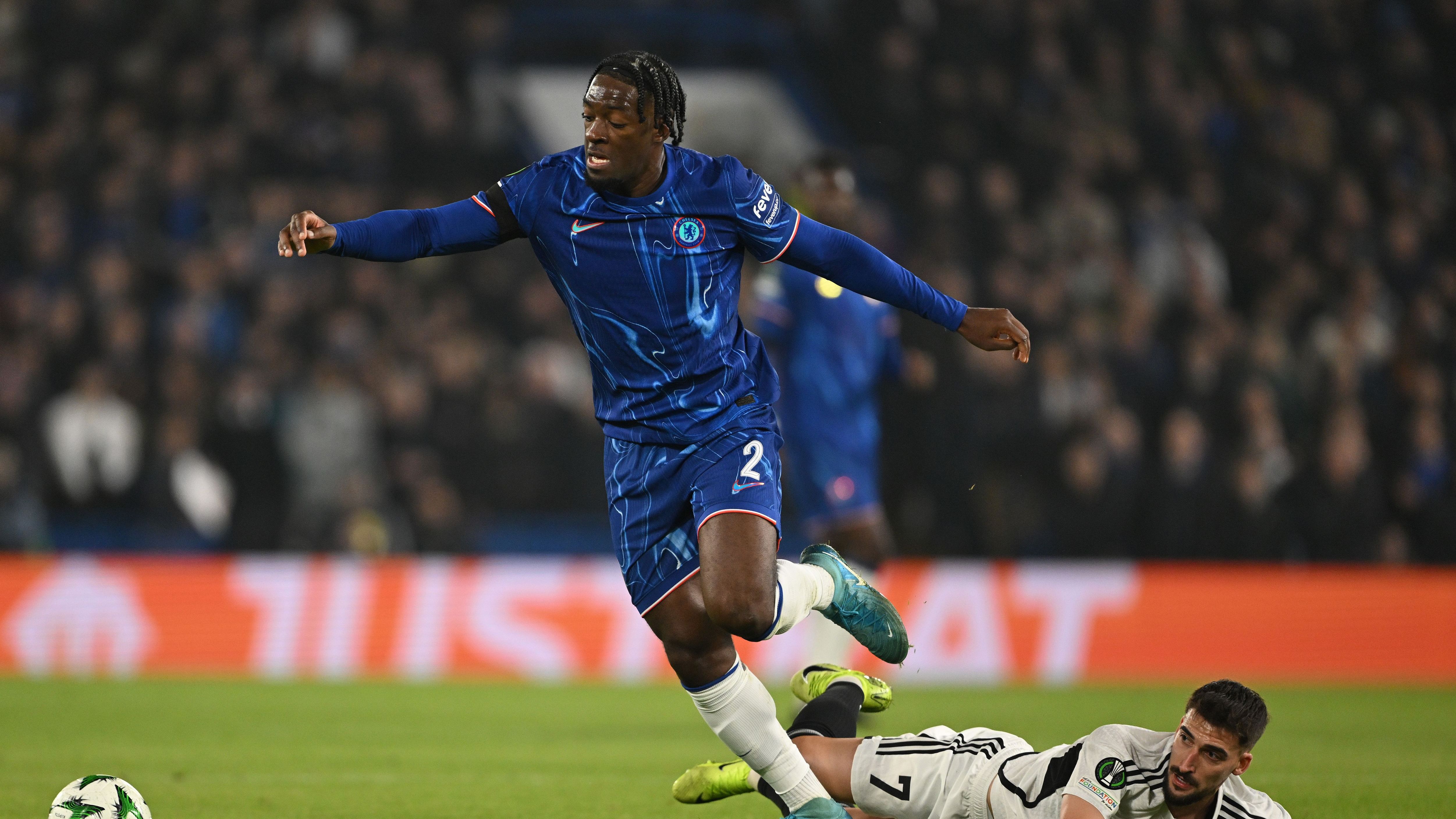 Axel Disasi en route vers le Milan pour le mercato