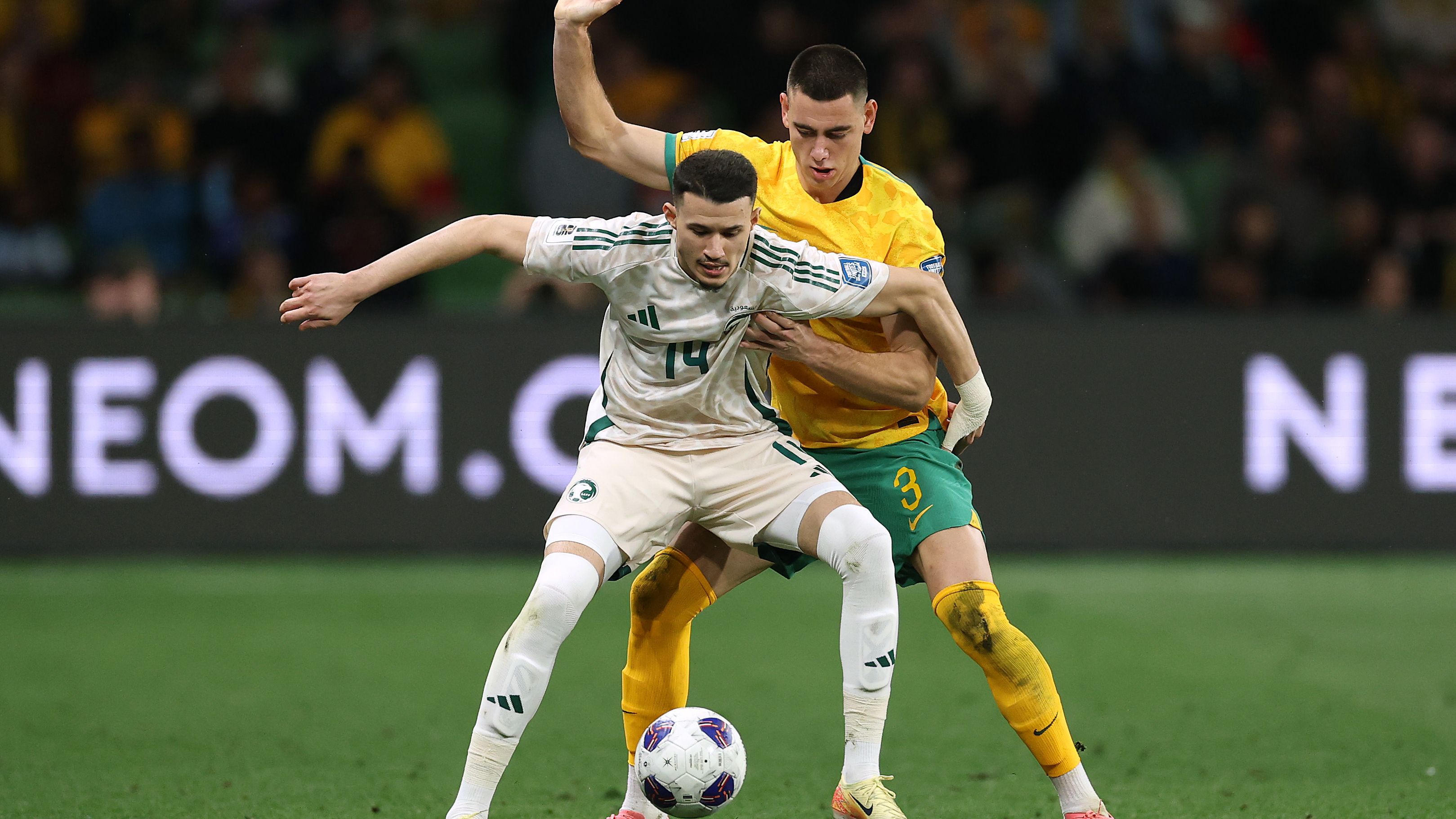 هل يتحول الحمدان لكبش فداء في المنتخب السعودي؟