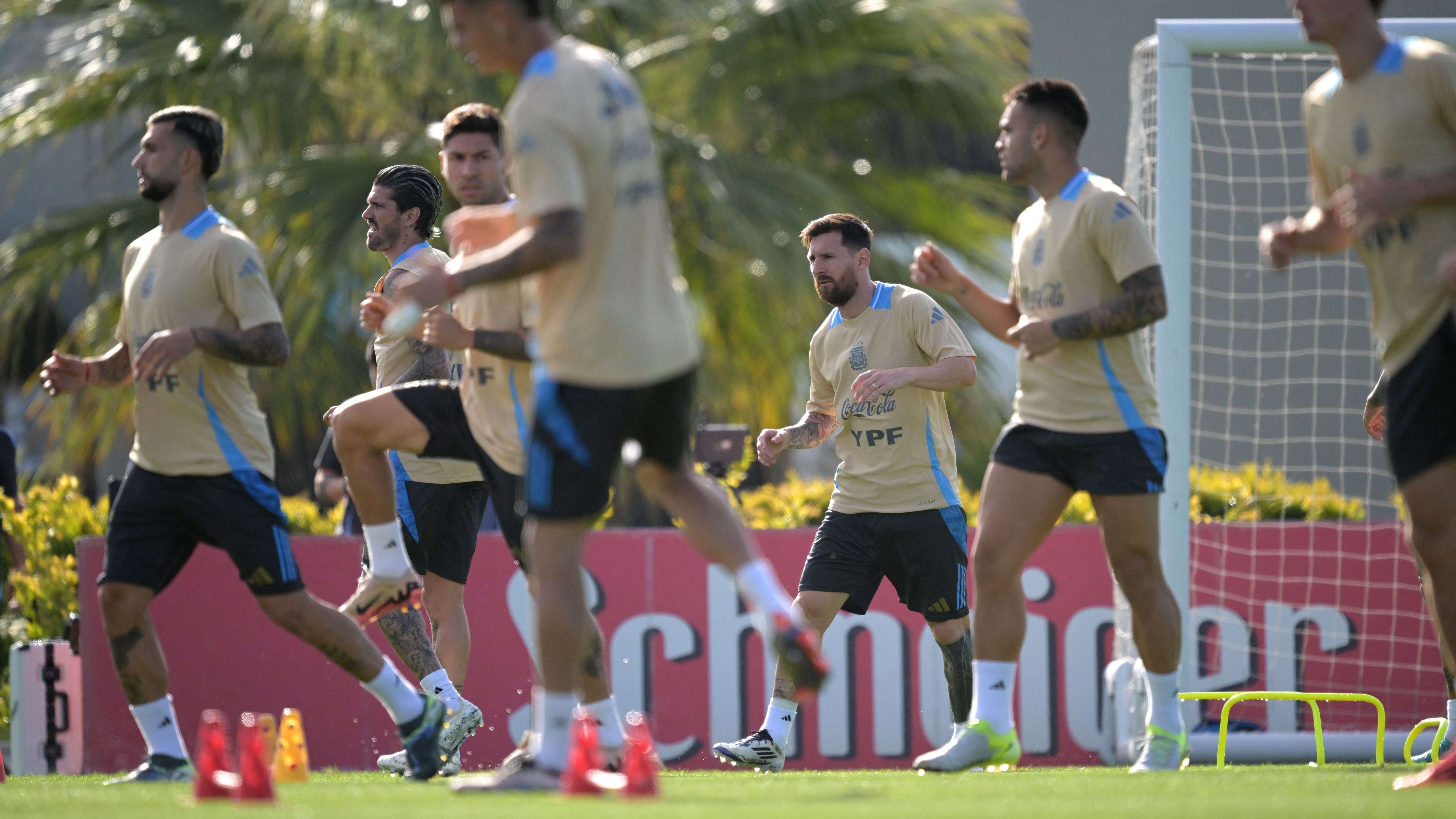FBL-WC-2026-SAMERICA-QUALIFIERS-ARG-TRAINING