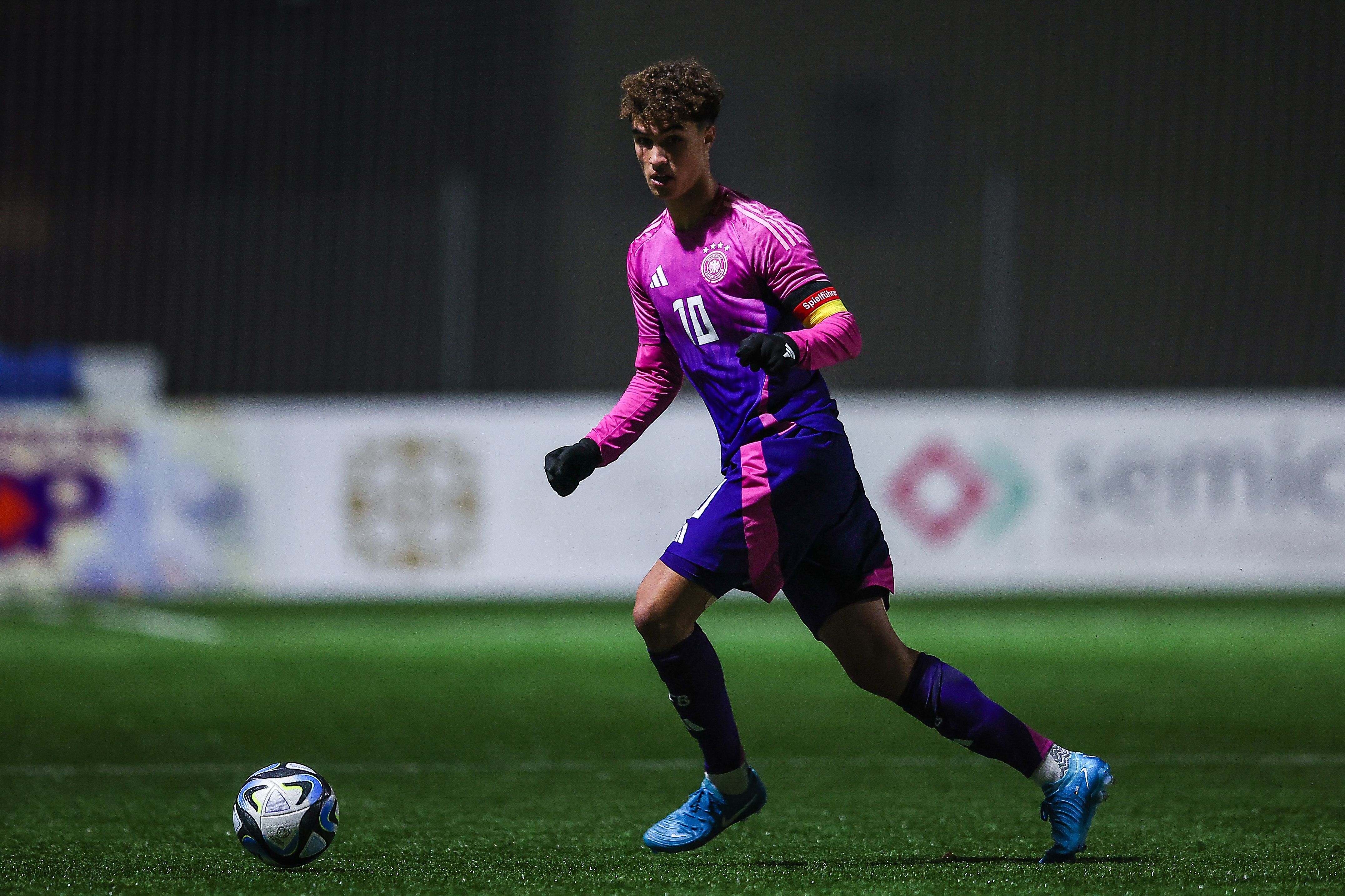 Hungary U19 v Germany U19 - UEFA Under19 EURO Qualifier