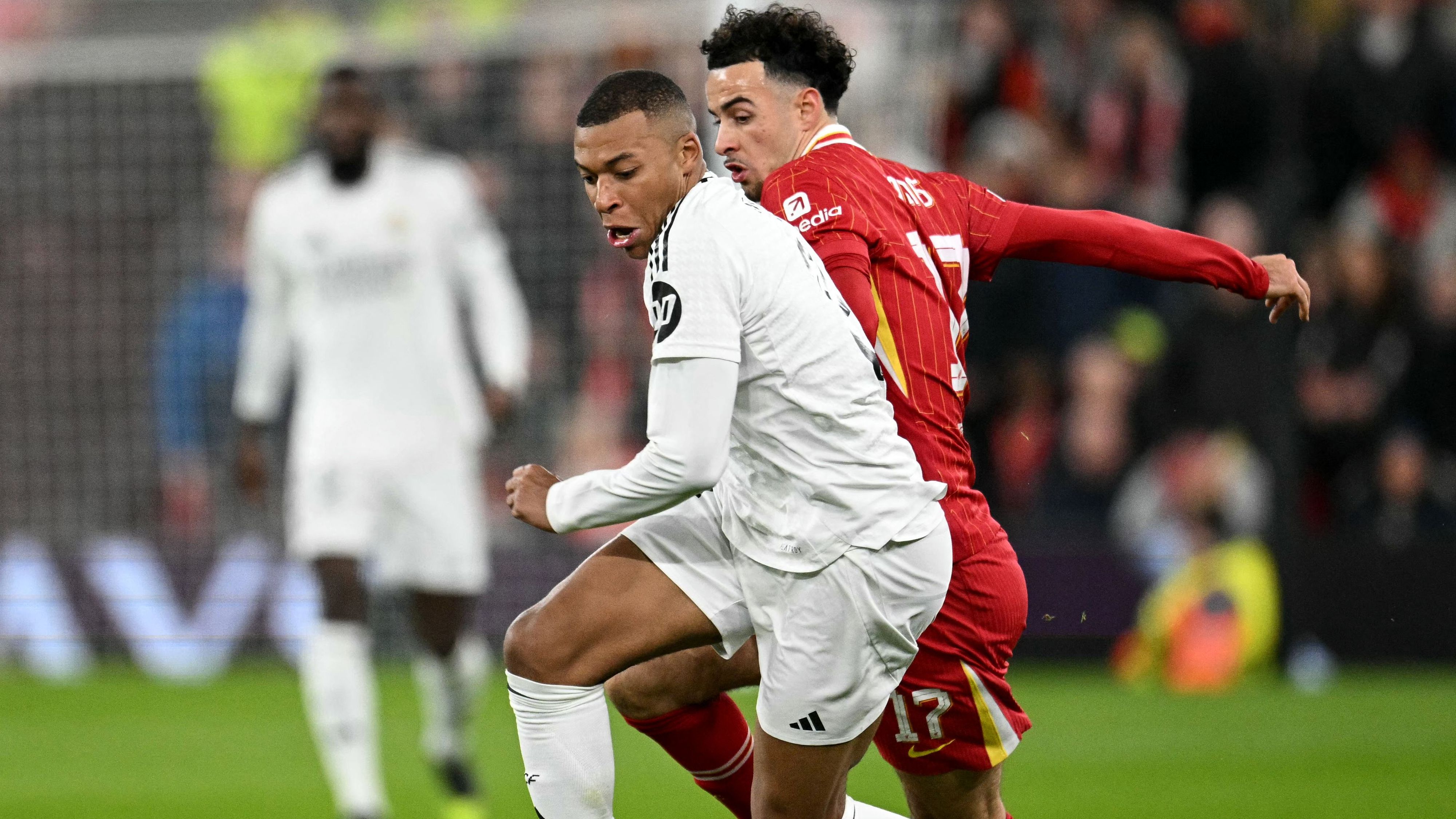 الذكاء الاصطناعي يتوقع نتيجة قمة ليفربول وريال مدريد | كووورة