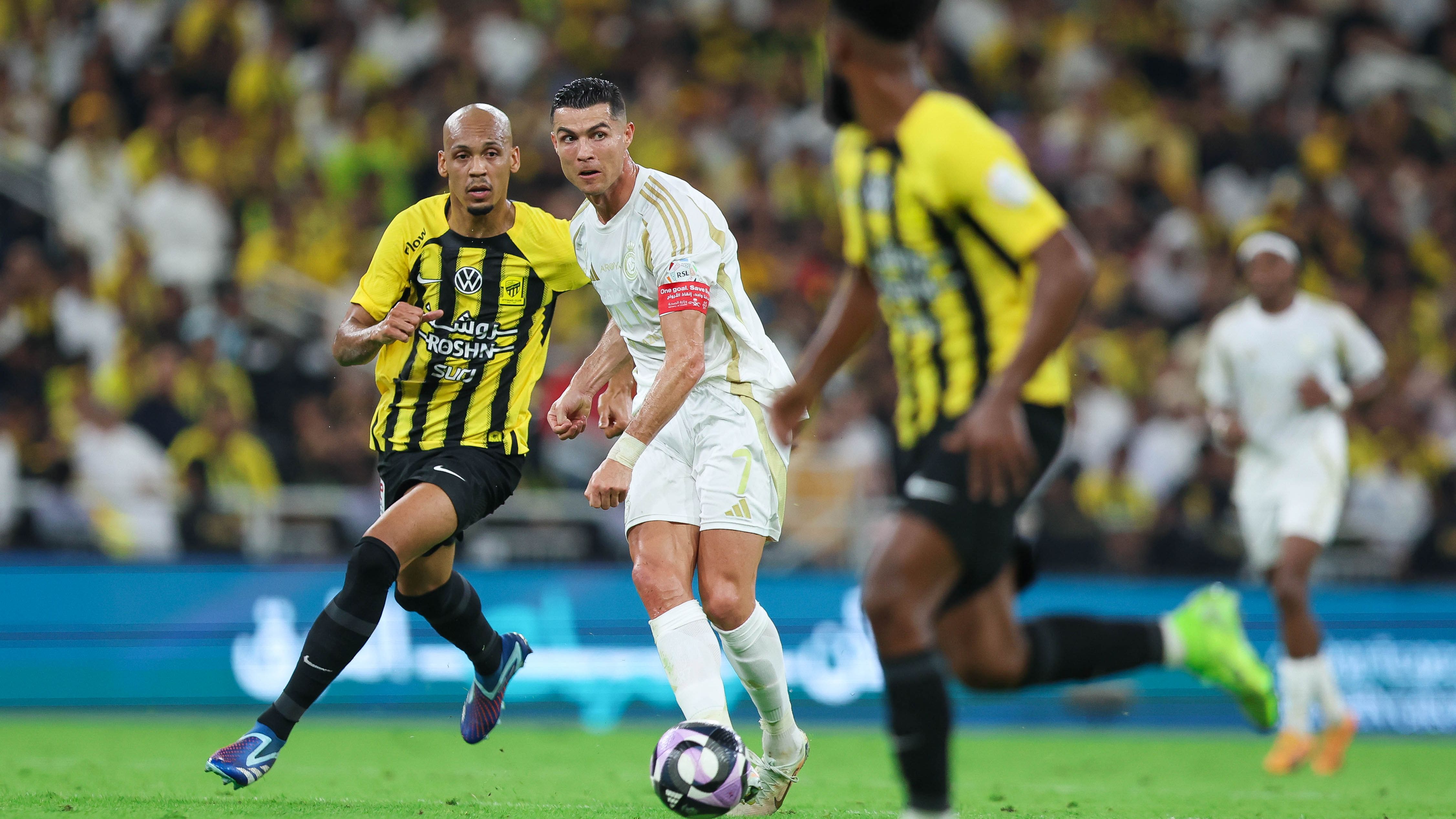 بديل فابينيو.. الاتحاد يبدأ صفقاته الأجنبية من نادي رونالدو