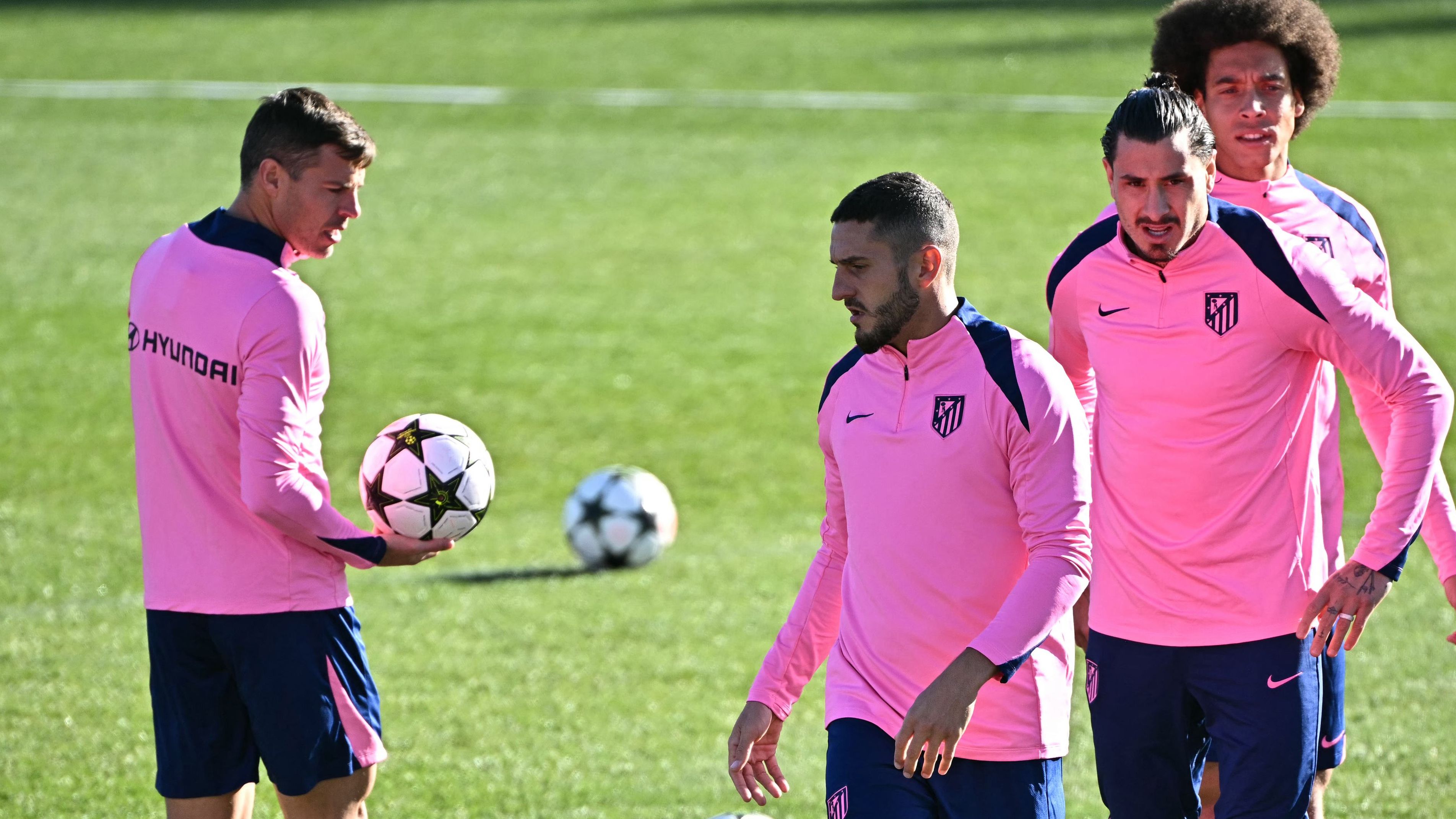 FBL-EUR-C1-ATLETICO-TRAINING