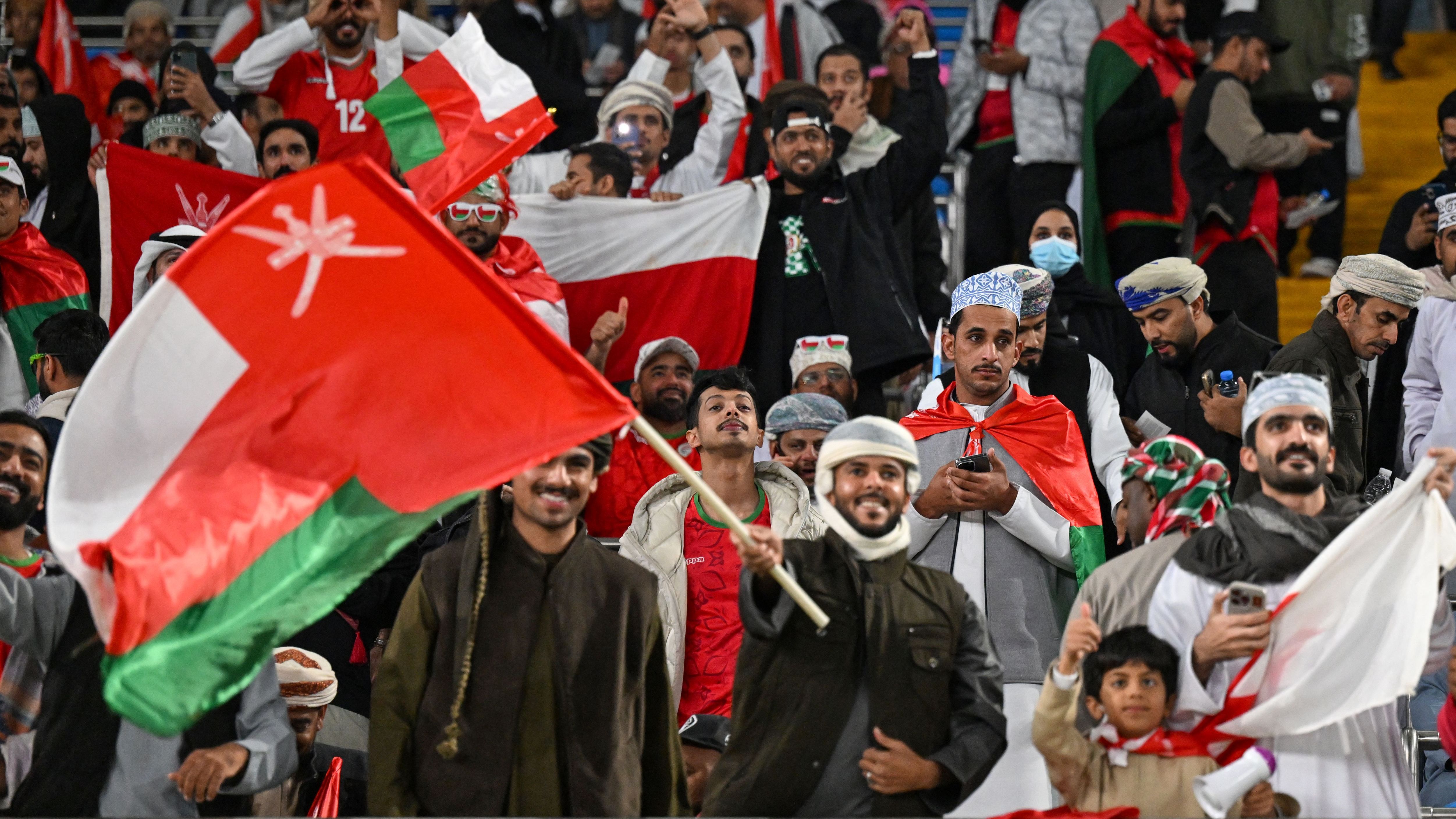 FBL-GULF-CUP-OMA-BHR-FANS