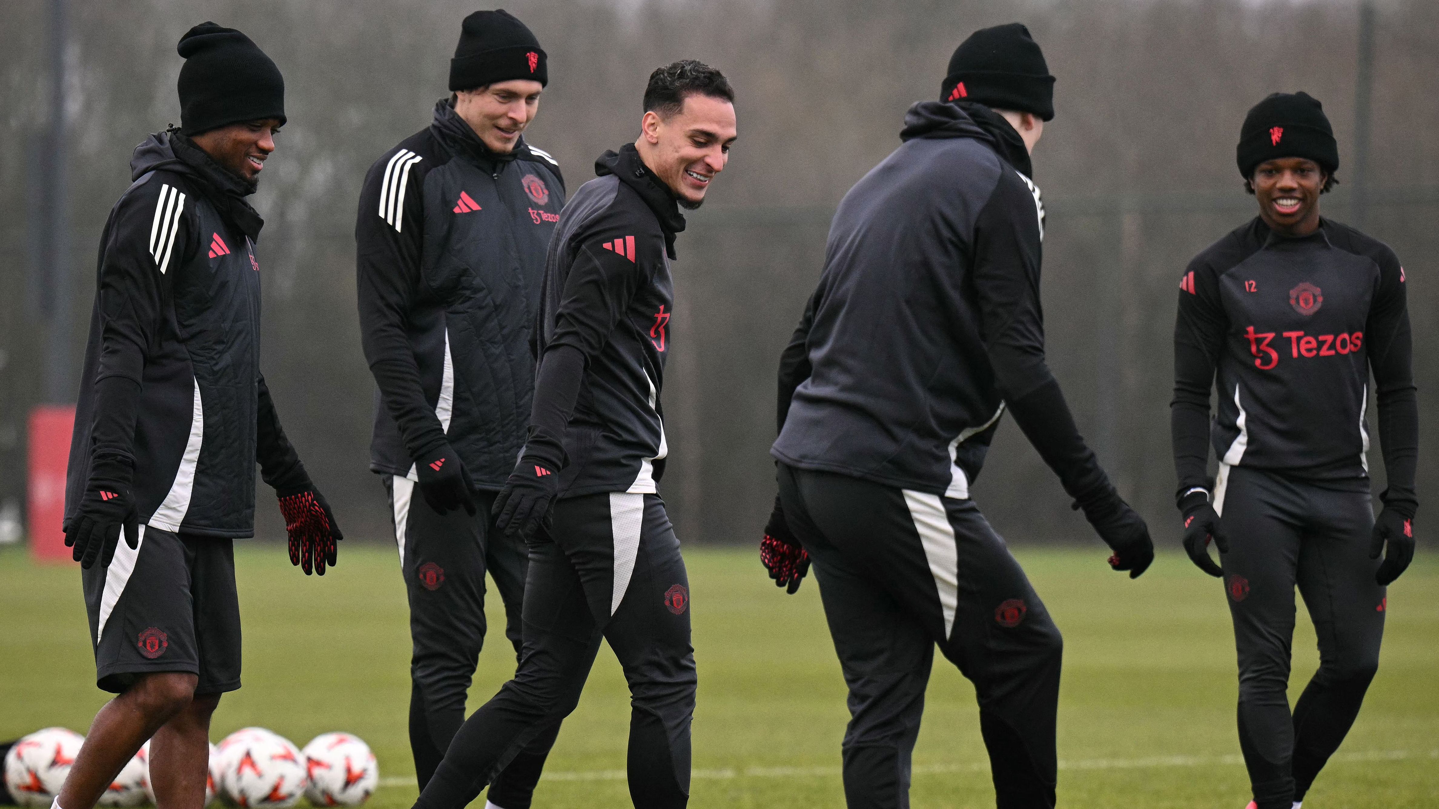 FBL-EUR-C3-MAN UTD-TRAINING