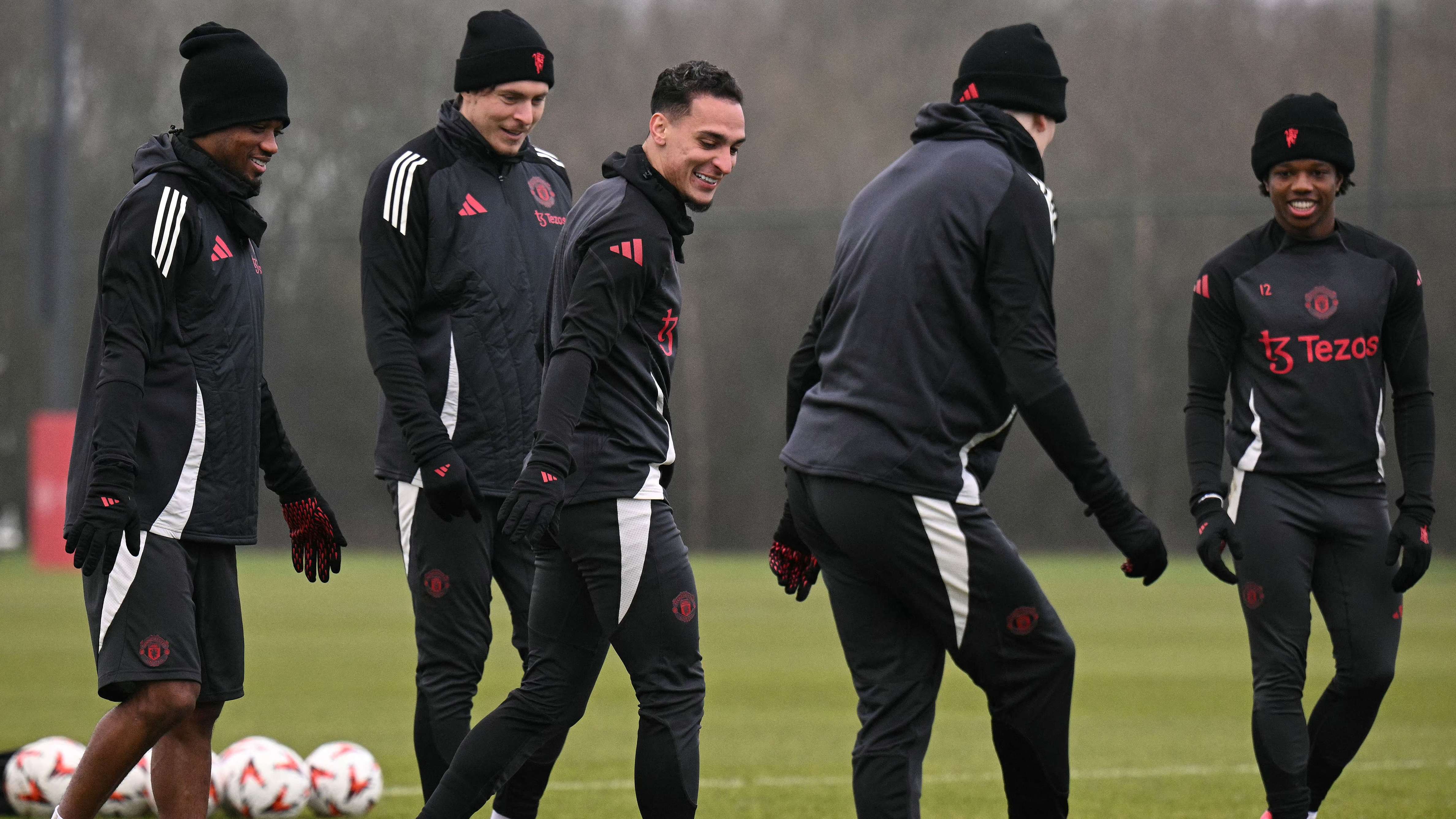 FBL-EUR-C3-MAN UTD-TRAINING