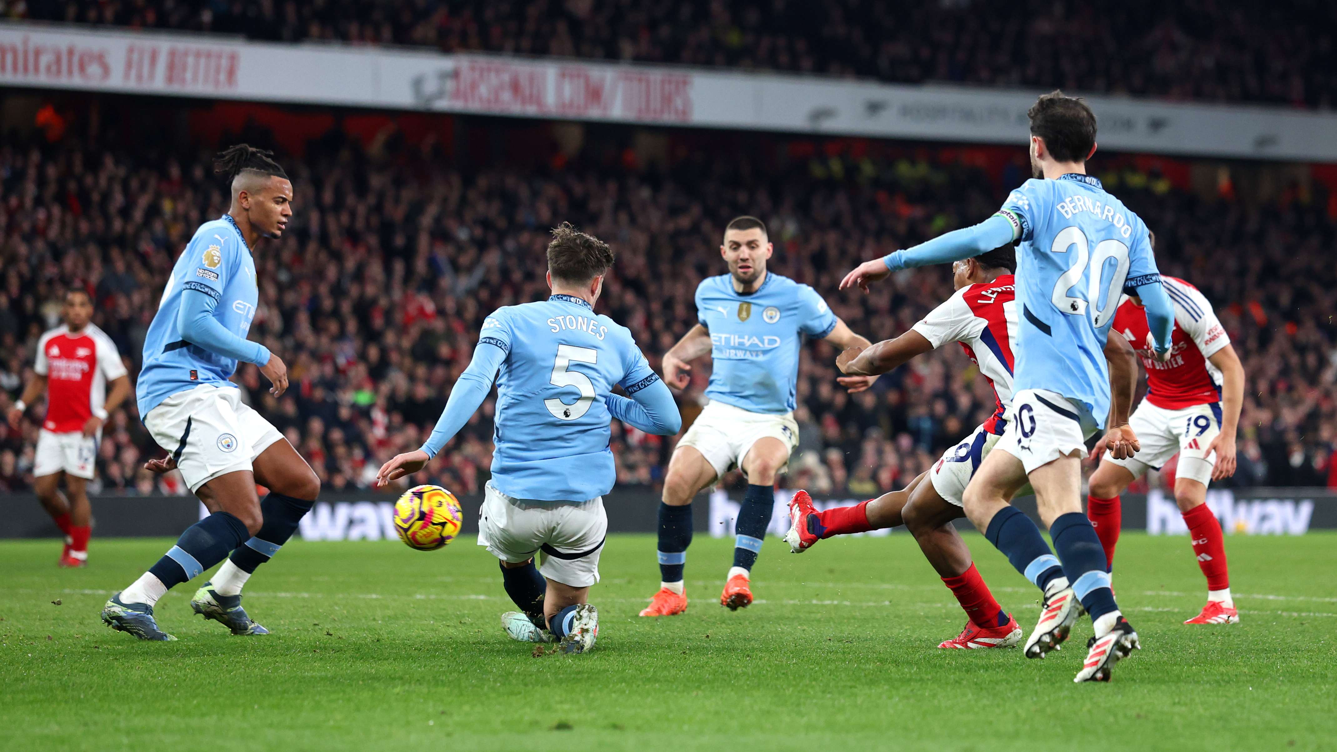 Arsenal FC v Manchester City FC - Premier League