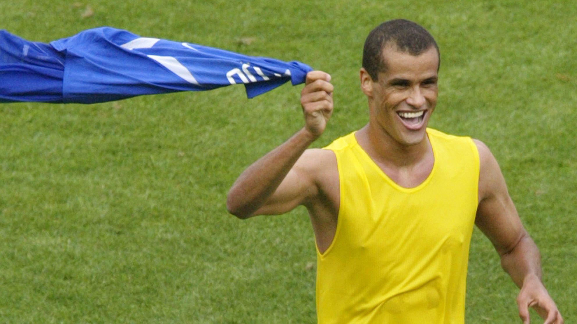 WC2002-ENG-BRA-RIVALDO