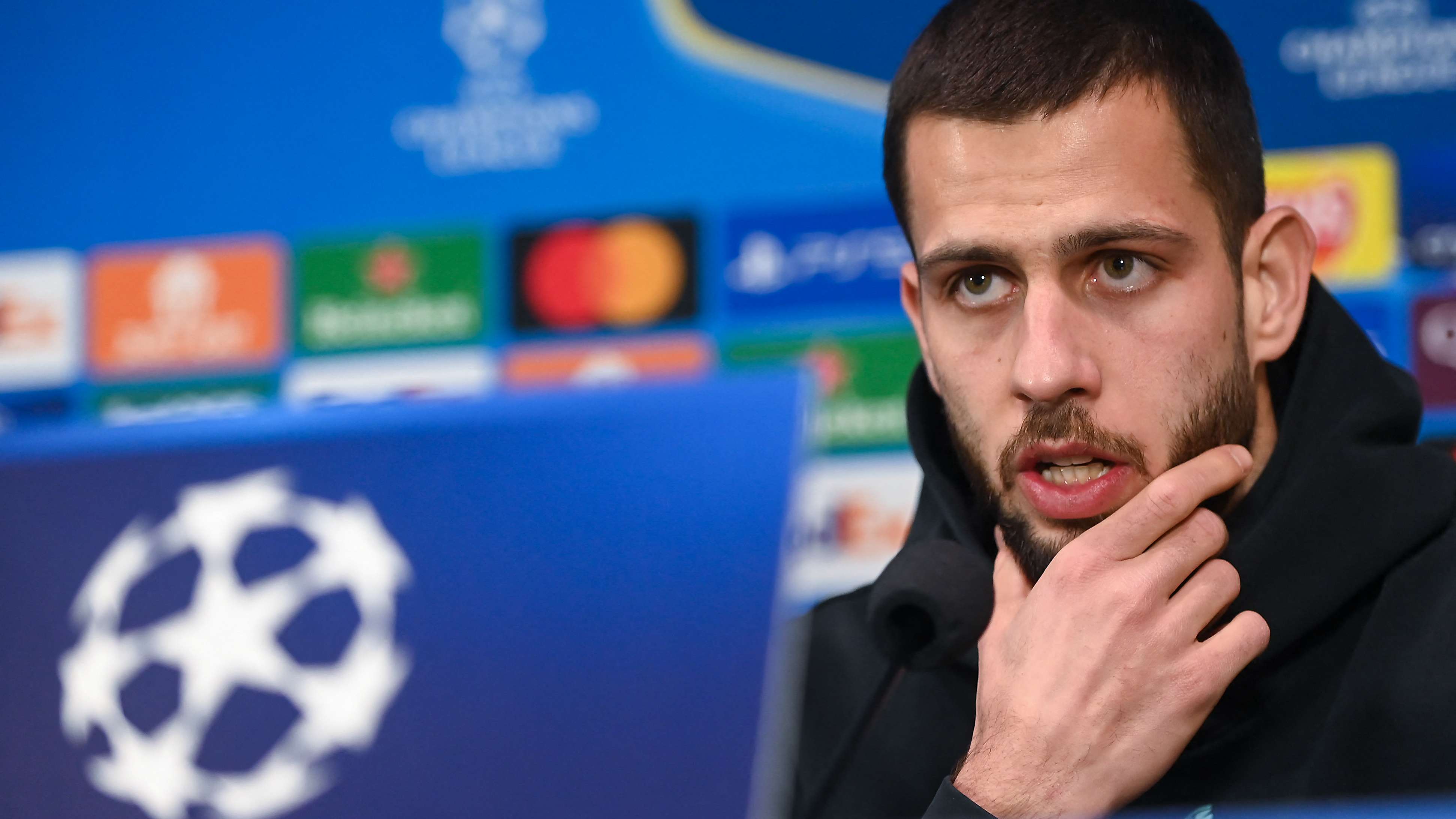 FBL-EUR-C1-FEYENOORD-PRESSER