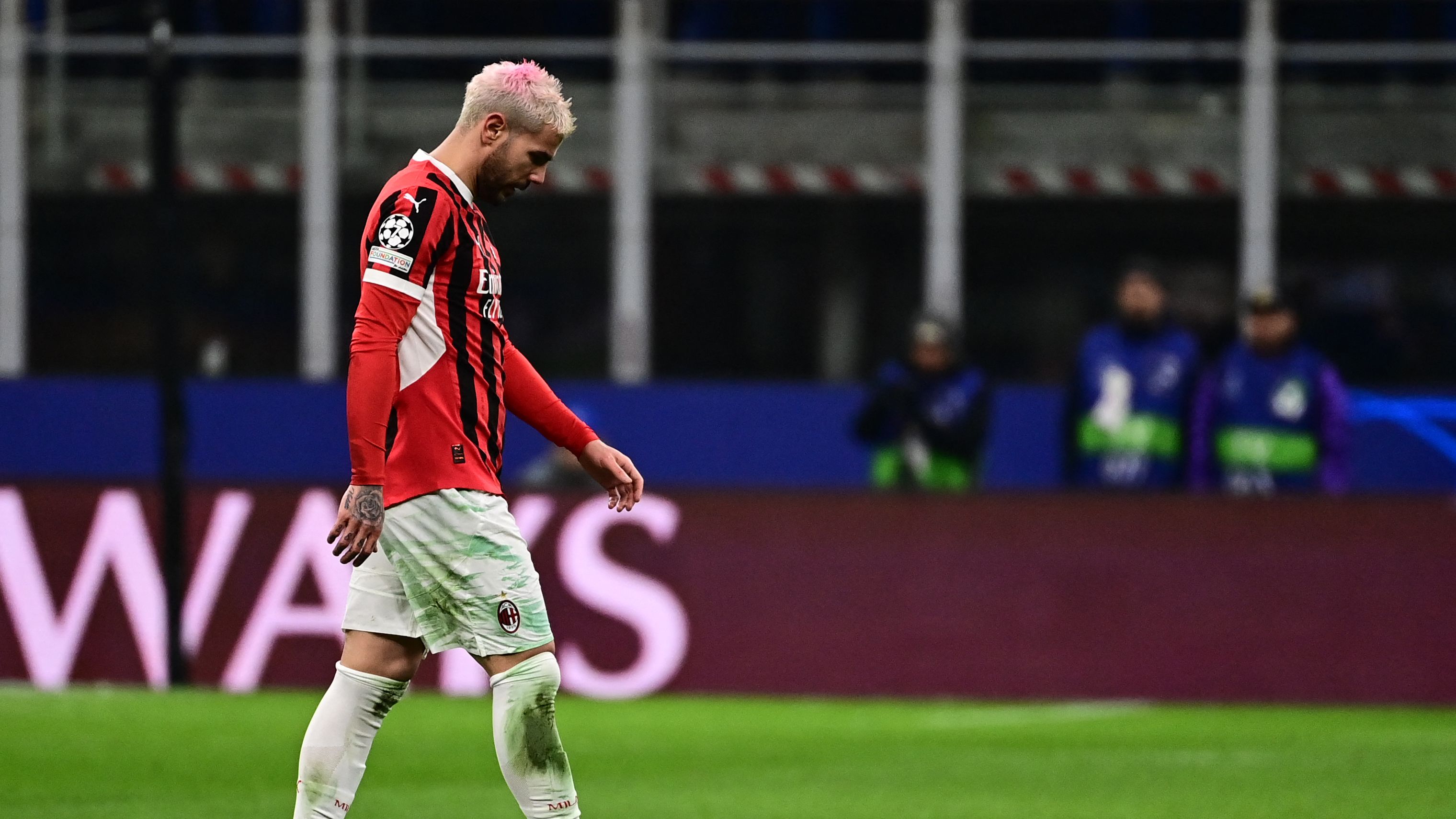 FBL-EUR-C1-MILAN-FEYENOORD