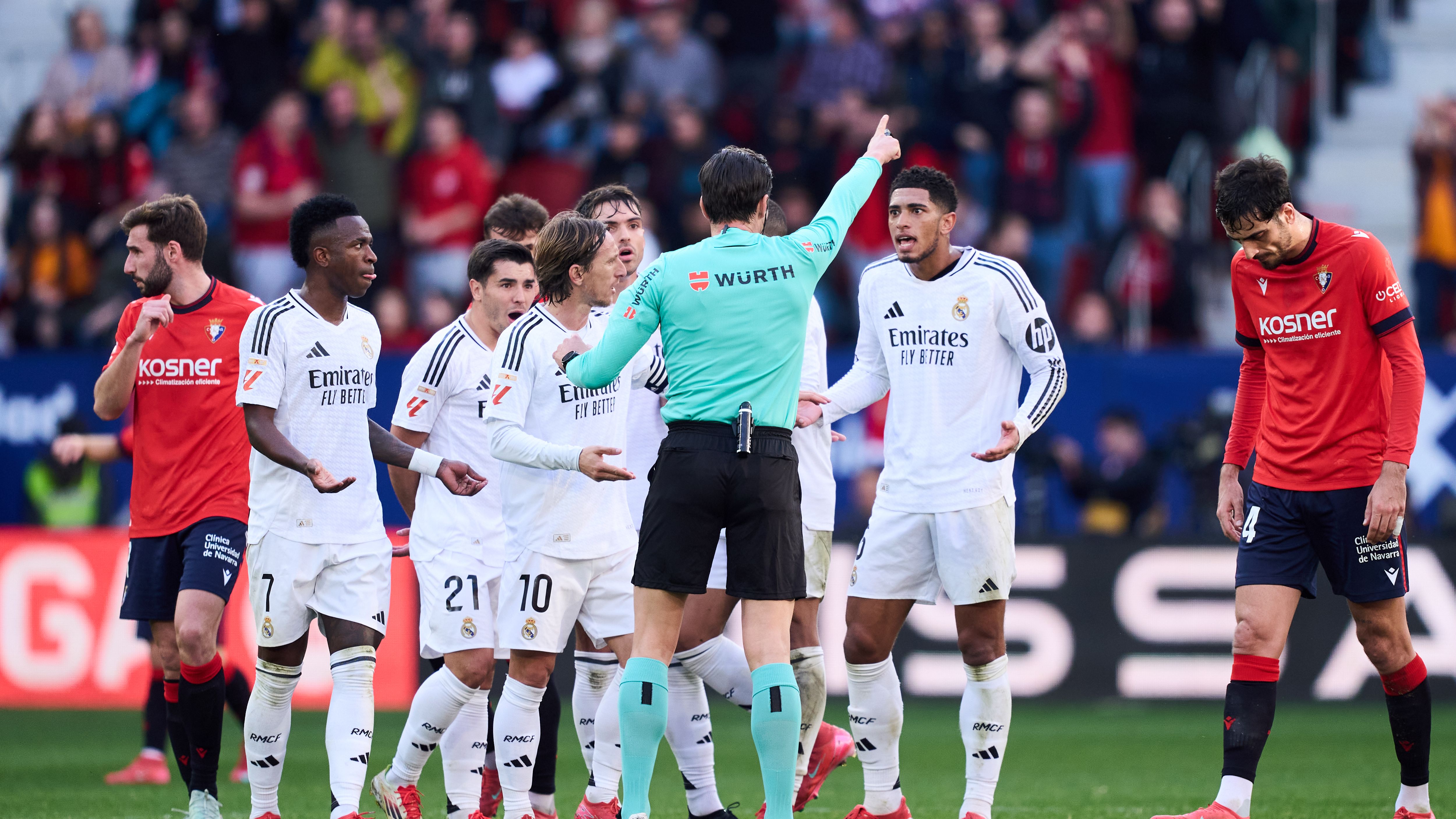 CA Osasuna v Real Madrid CF - La Liga EA Sports