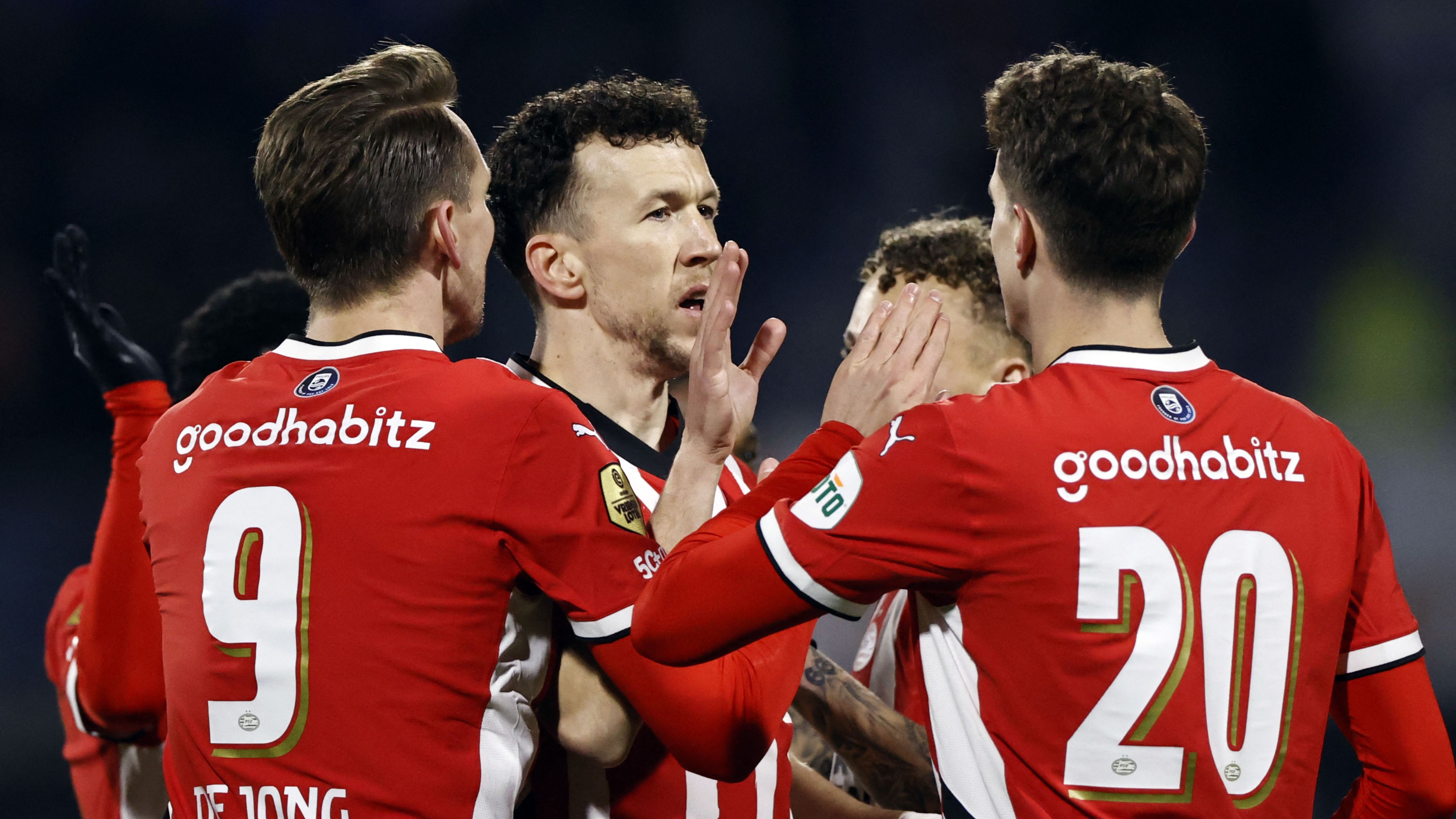 FBL-NED-EREDIVISIE-WAALWIJK-PSV