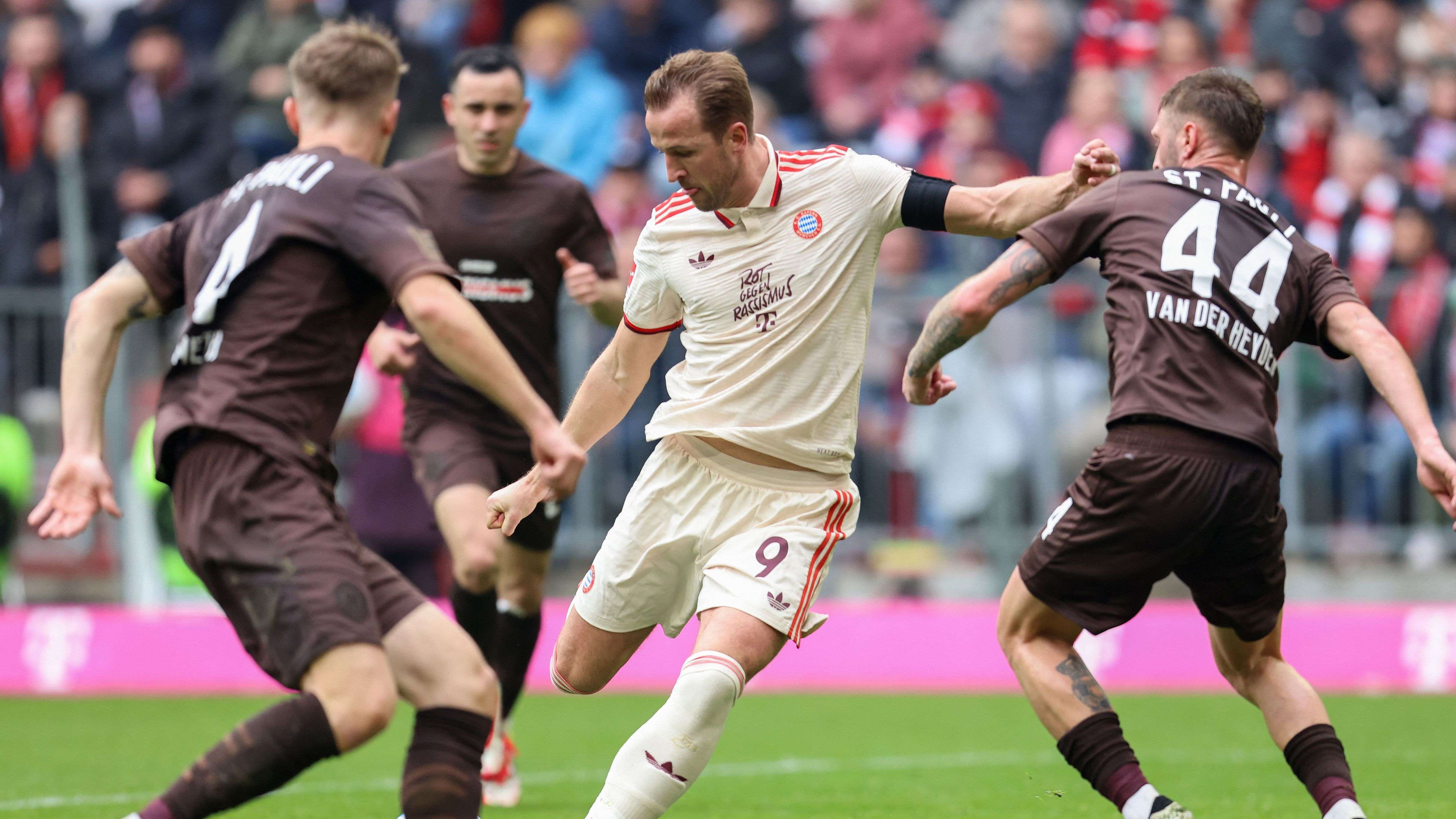 FBL-GER-BUNDESLIGA-BAYERN MUNICH-ST PAULI